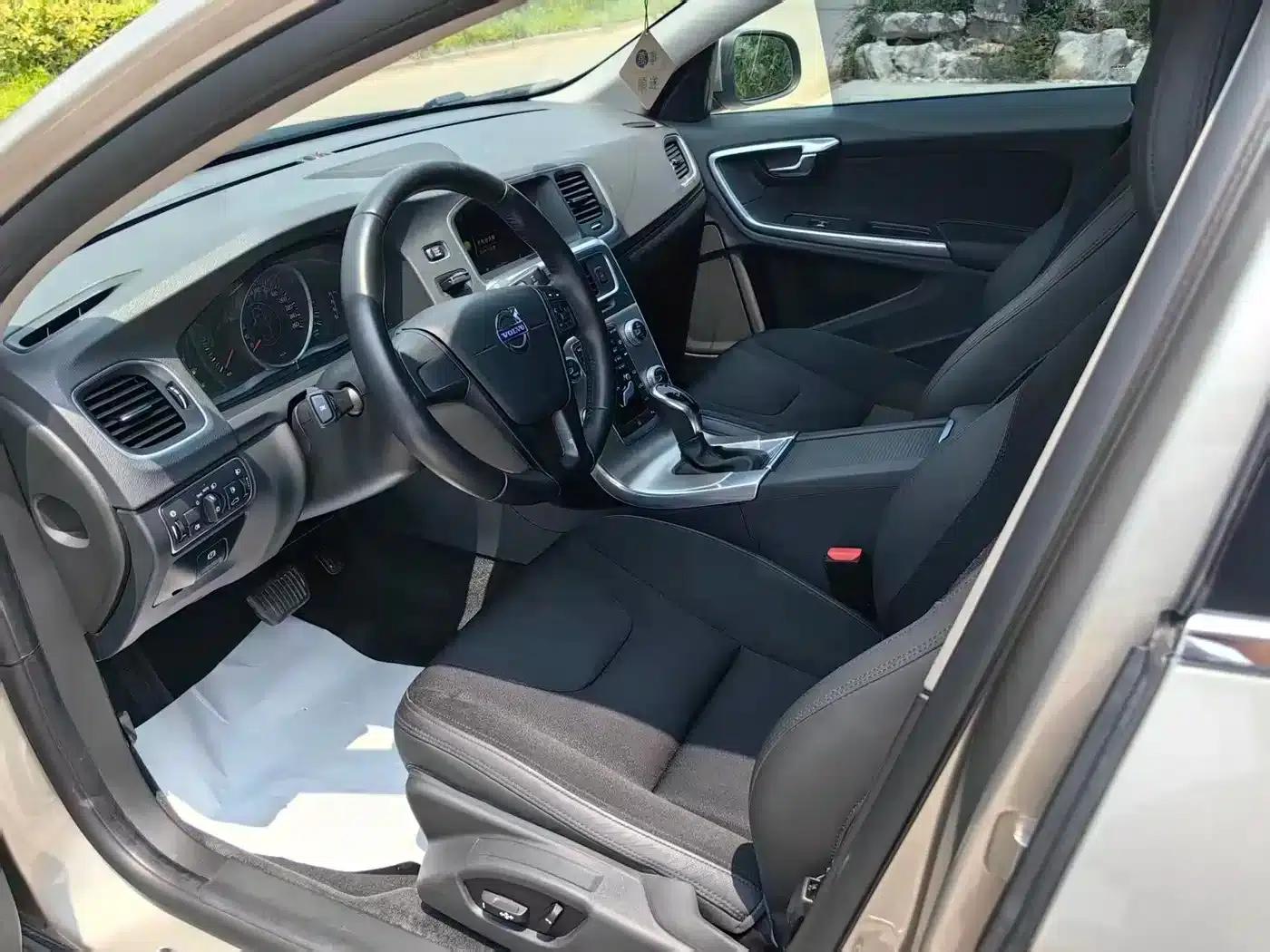 2016 Volvo S60L T3 Smart Edition — миниатюра 8