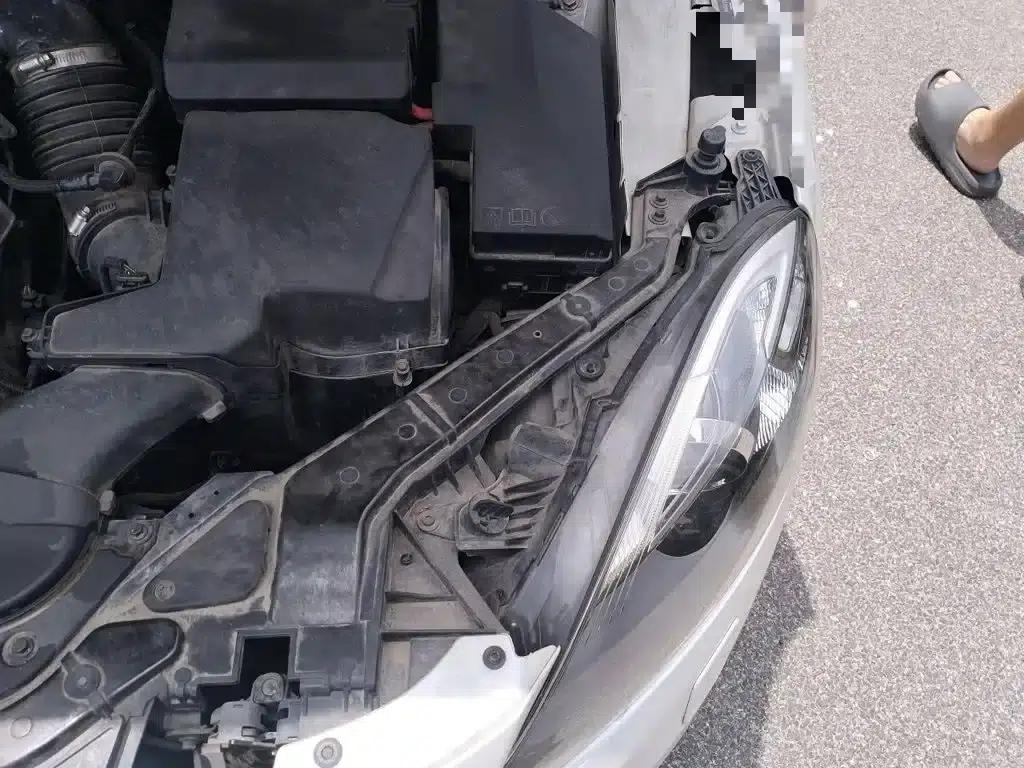 2015 Volvo V40 1.6T Smart Edition — миниатюра 23