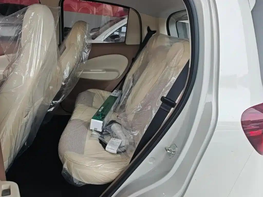 Hongguang MINIEV 2025 Fourth Generation Four-Door Advanced Model — миниатюра 17