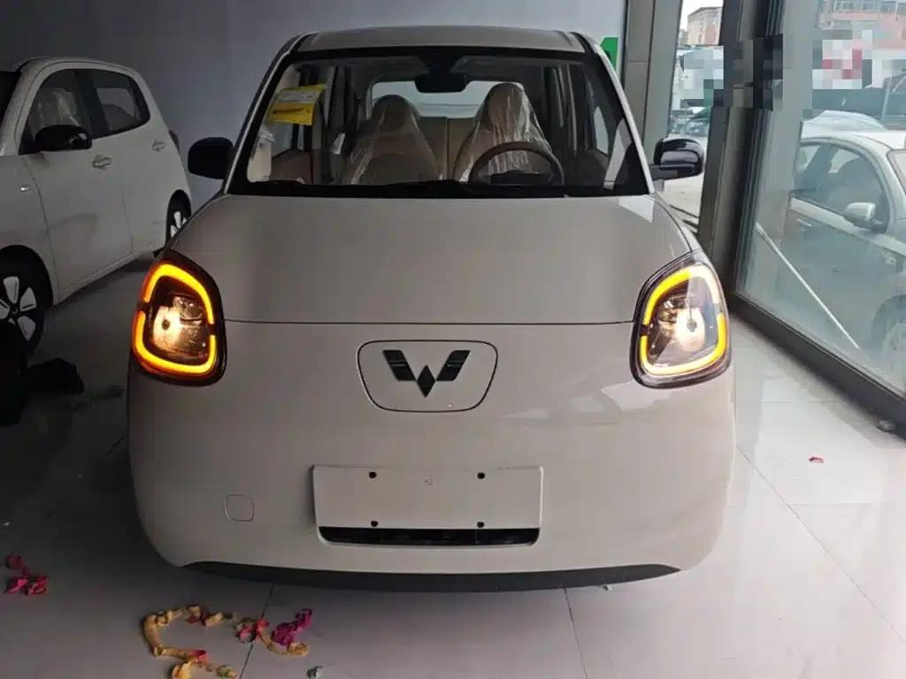 Hongguang MINIEV 2025 Fourth Generation Four-Door Advanced Model — миниатюра 3