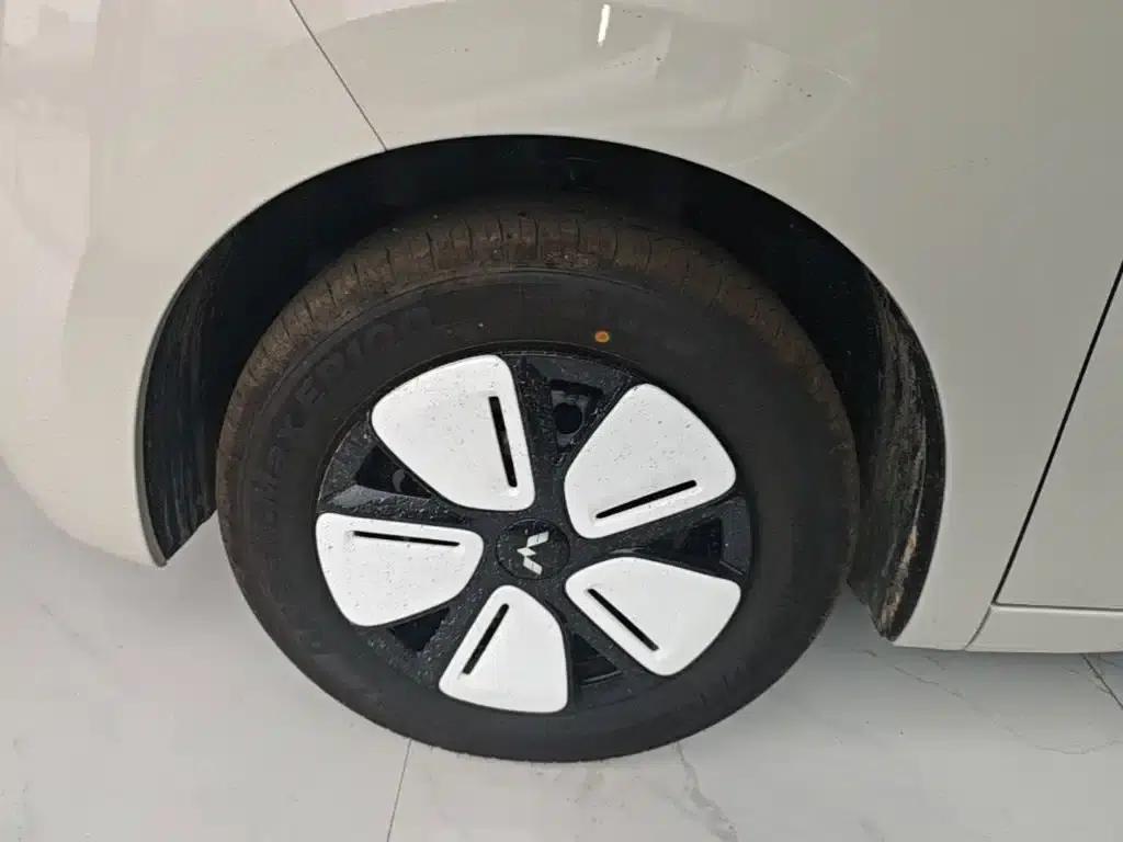 Hongguang MINIEV 2025 Fourth Generation Four-Door Advanced Model — миниатюра 23