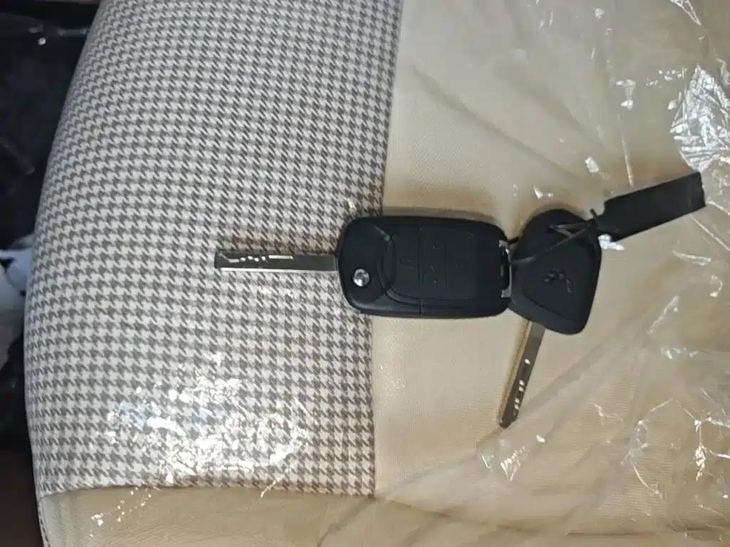 Hongguang MINIEV 2025 Fourth Generation Four-Door Advanced Model — миниатюра 9