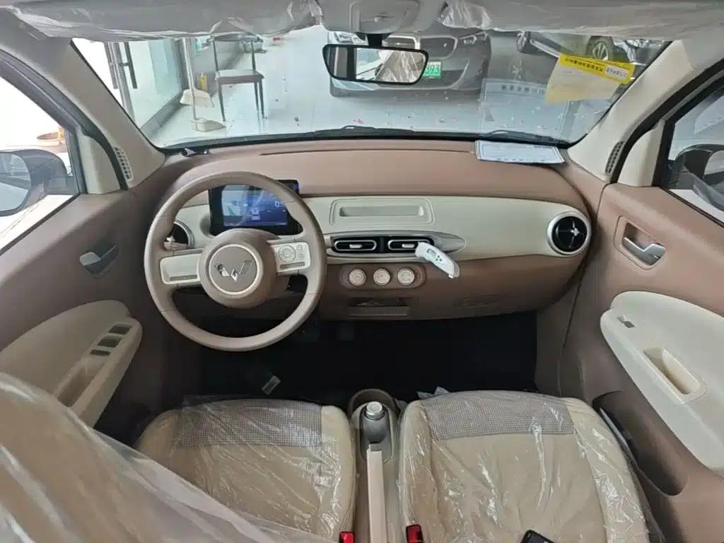 Hongguang MINIEV 2025 Fourth Generation Four-Door Advanced Model — миниатюра 10