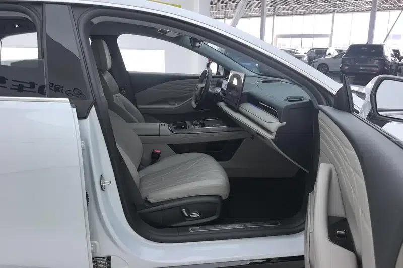 Galaxy Star 8 PHEV 2025 130km EM-i Premium Edition — миниатюра 15