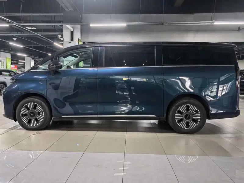 Wingzhen L380 2024 Model 100kWh 6-Seater AIR — миниатюра 3