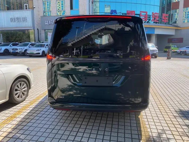 Wingzhen L380 2024 Model 140kWh 6-Seater 4WD Ultra — миниатюра 4