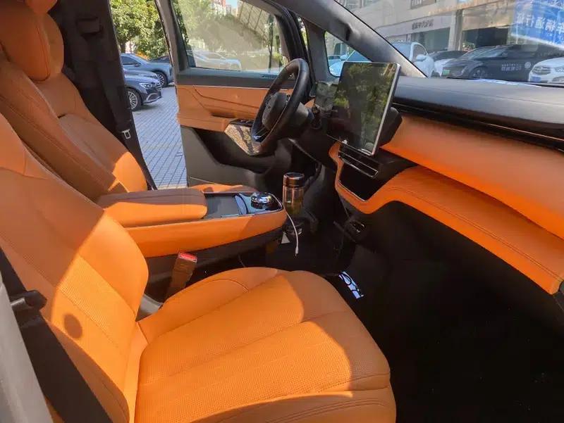 Wingzhen L380 2024 Model 140kWh 6-Seater 4WD Ultra — миниатюра 7
