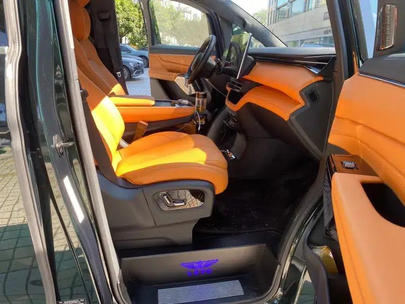 Wingzhen L380 2024 Model 140kWh 6-Seater 4WD Ultra — миниатюра 8