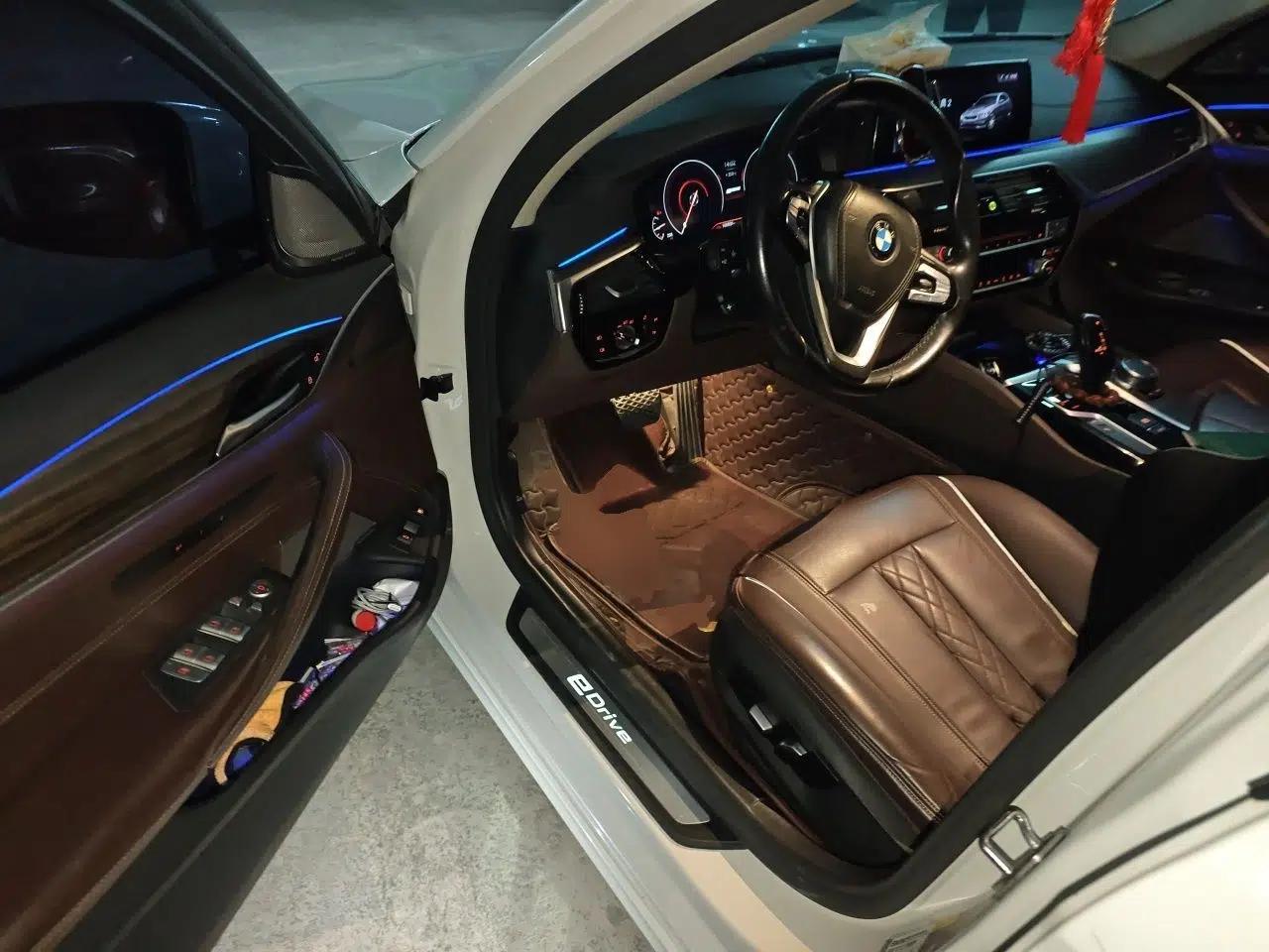BMW 5 Series New Energy 2019 530Le Luxury Package — миниатюра 16