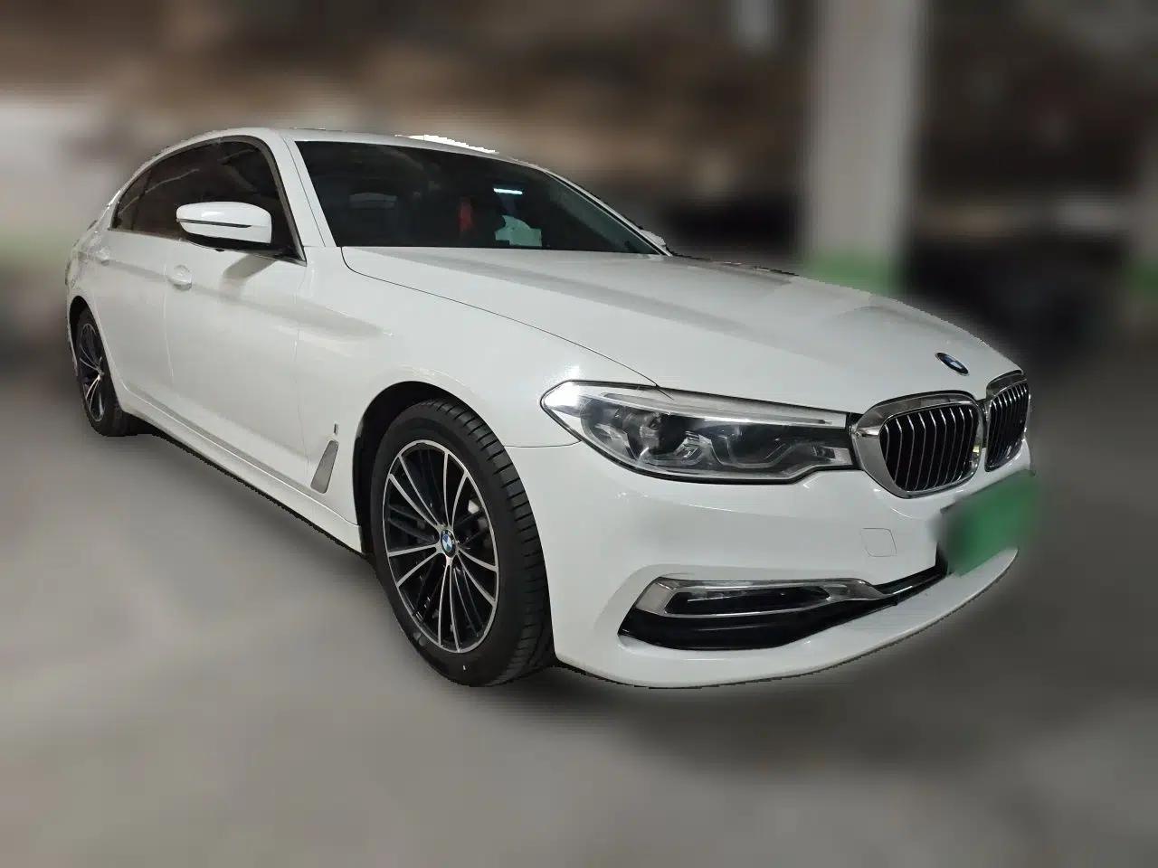 BMW 5 Series New Energy 2019 530Le Luxury Package — миниатюра 3
