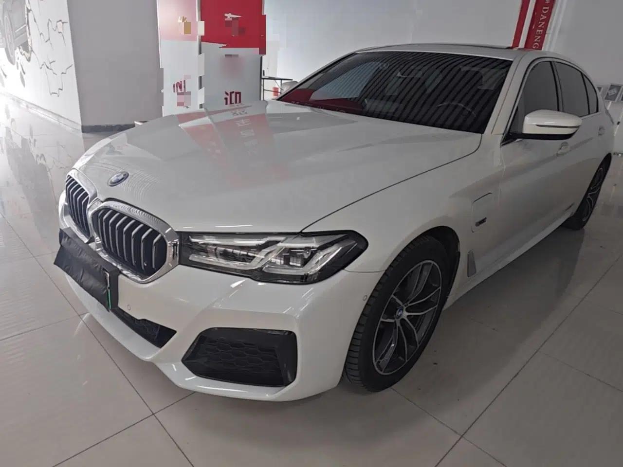 BMW 5 Series New Energy 2022 Second Facelift 535Le M Sport Package — миниатюра 1