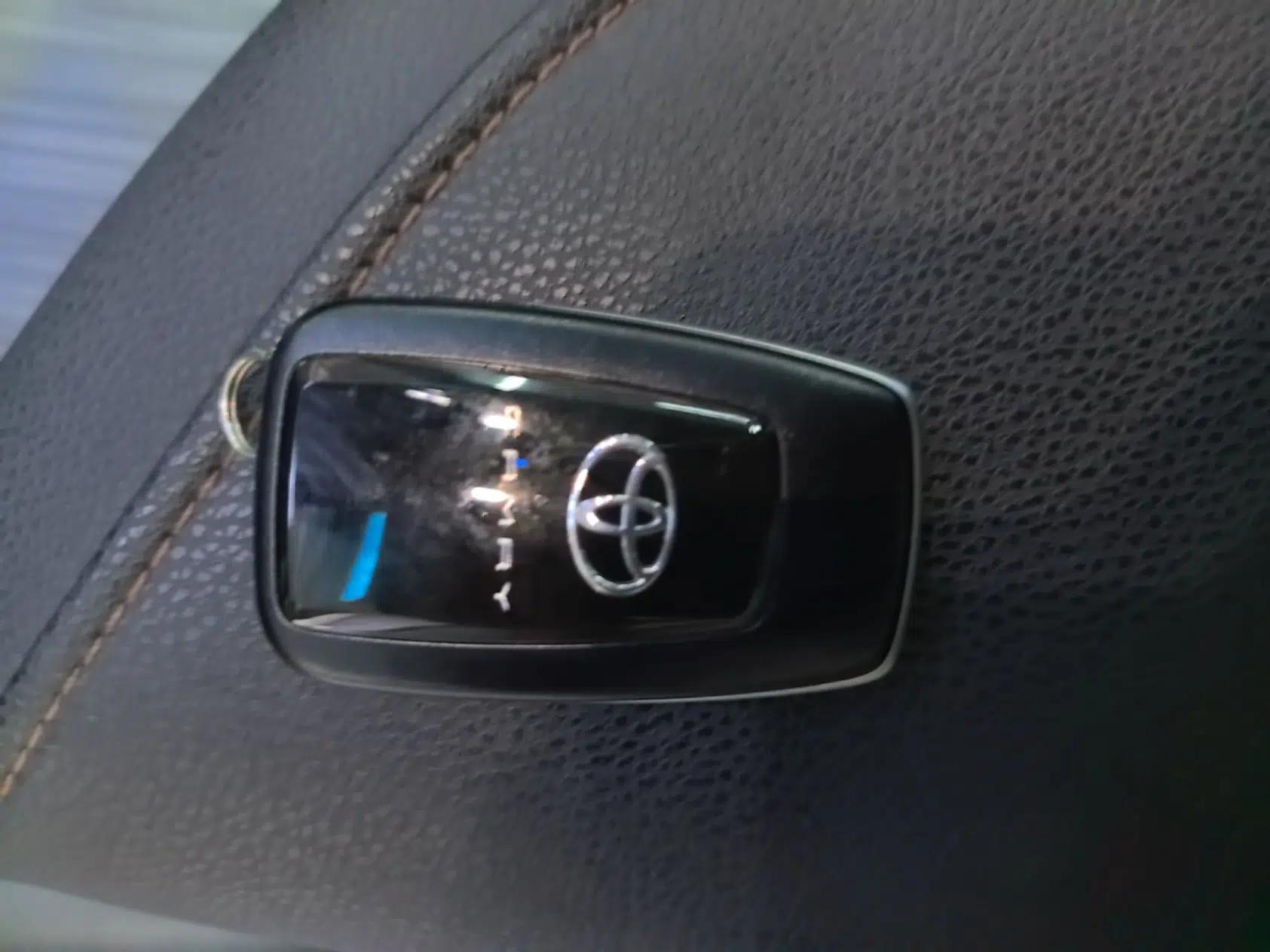 Toyota Camry 2021 2.0G Luxury Edition — миниатюра 28