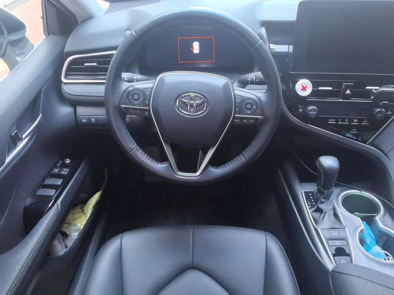 Toyota Camry 2023 2.5G Luxury Edition — миниатюра 10