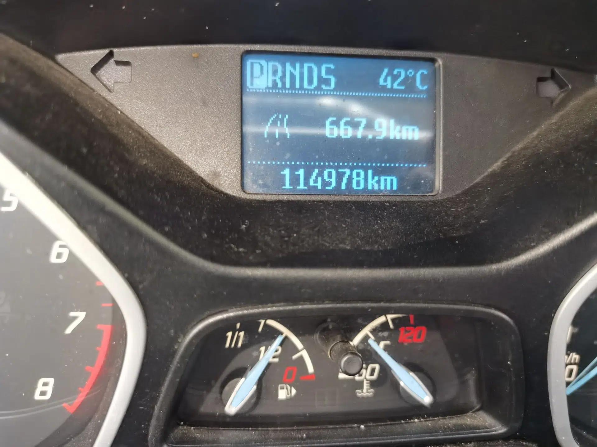 Ford Focus 2012 Hatchback 1.6L Automatic Comfort Model — миниатюра 12
