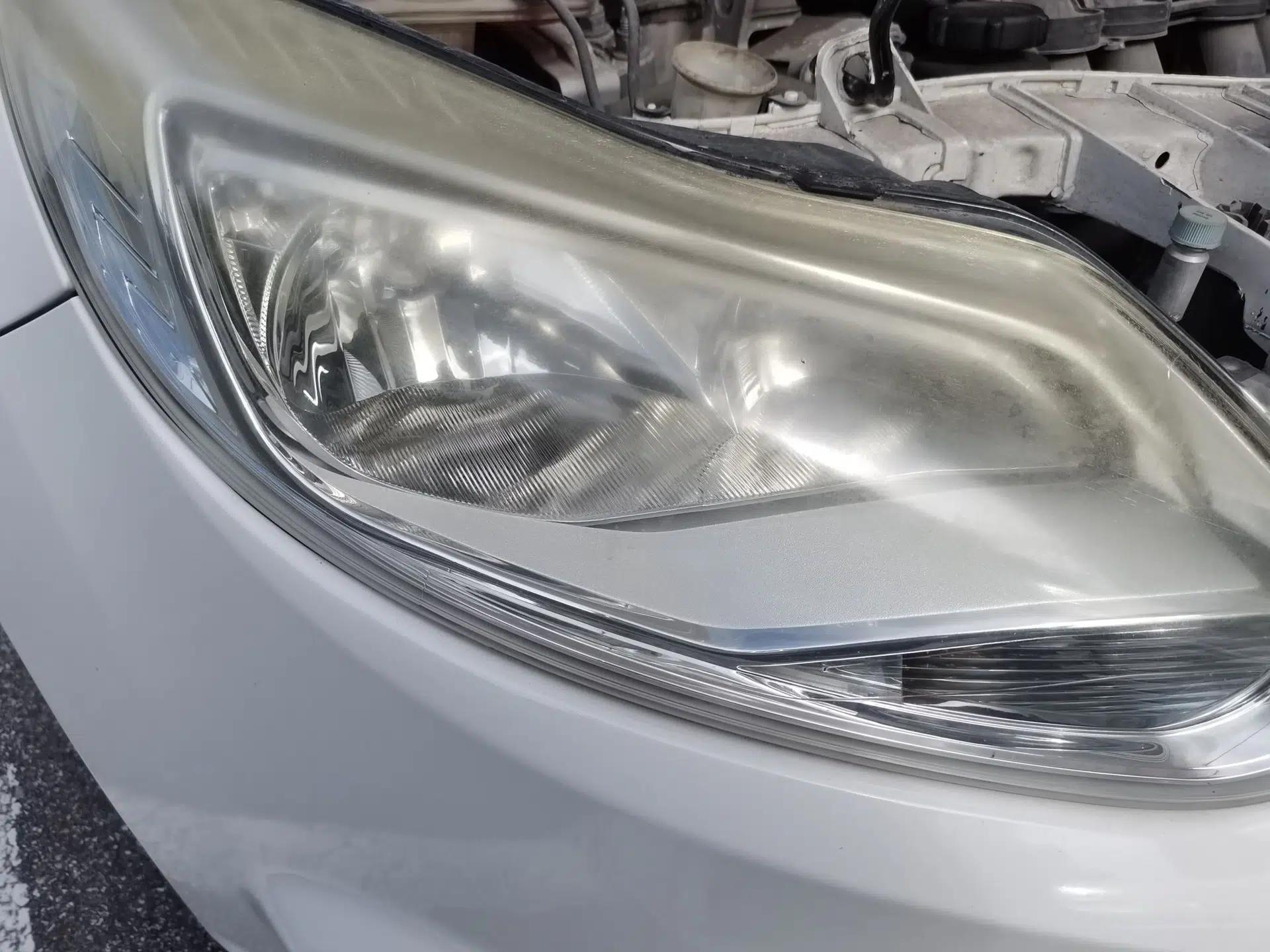 Ford Focus 2012 Hatchback 1.6L Automatic Comfort Model — миниатюра 7