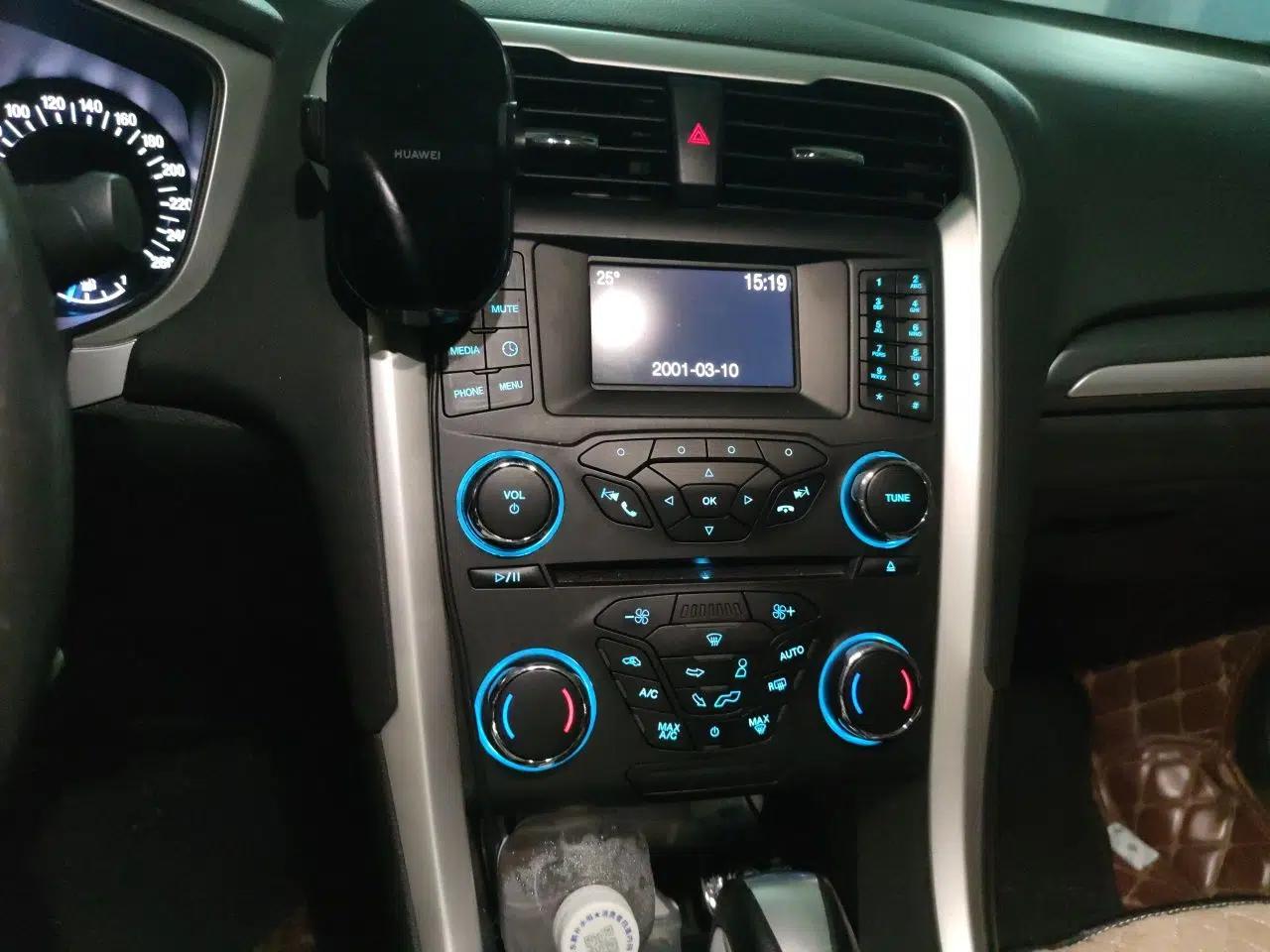Ford Mondeo 2013 1.5L GTDi180 Fashion Edition — миниатюра 13
