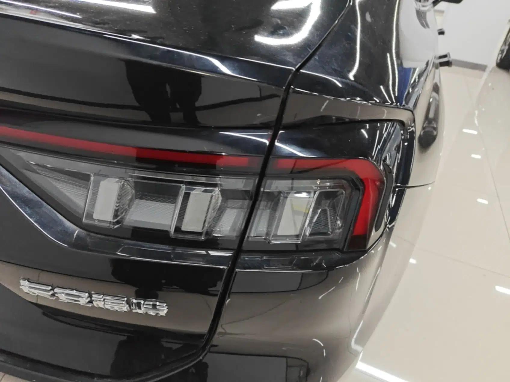 Ford Mondeo 2022 Restyled EcoBoost 245 Luxury Version — миниатюра 9