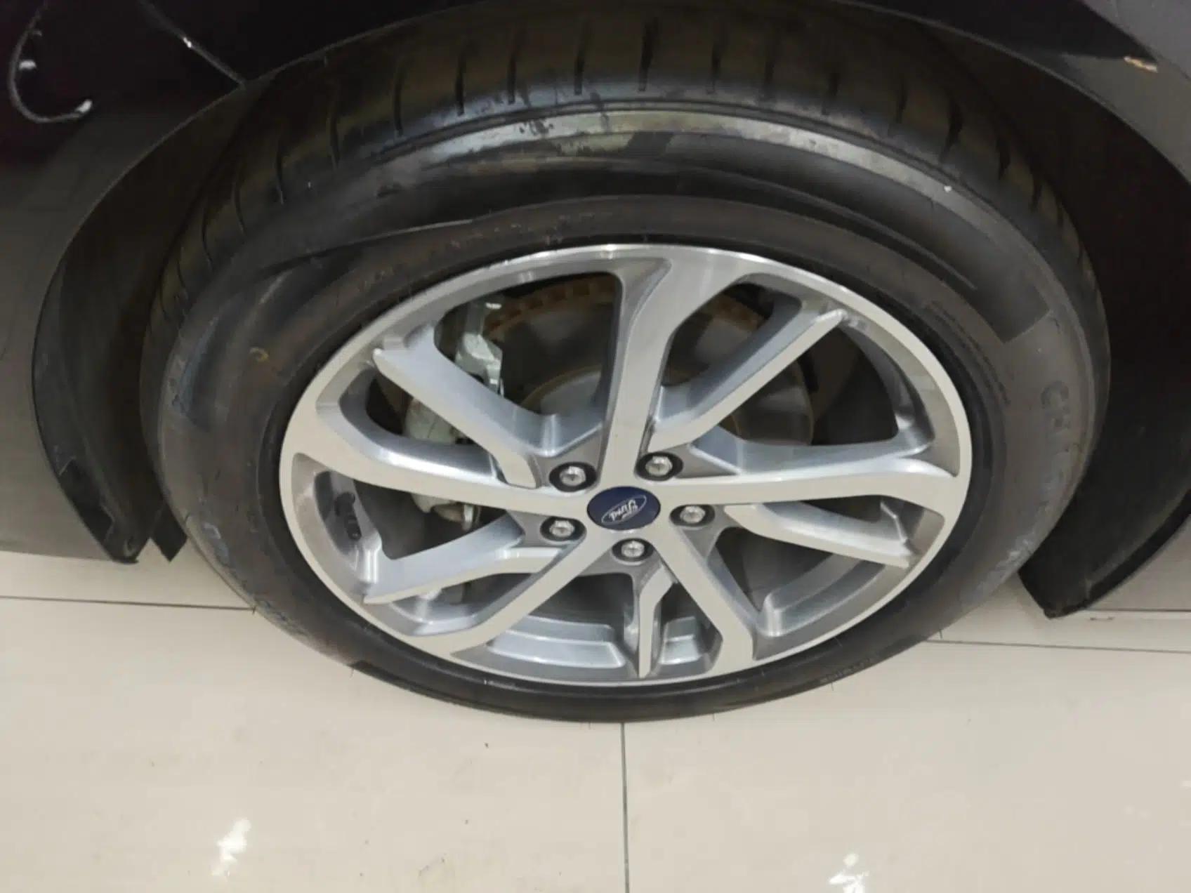Ford Mondeo 2022 Restyled EcoBoost 245 Luxury Version — миниатюра 10