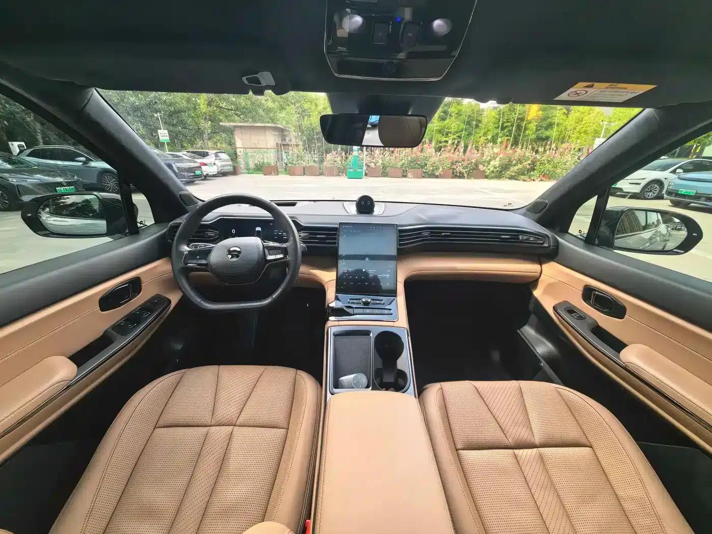 NIO ES8 2020 415KM Signature Edition Six-Seat Version — миниатюра 10