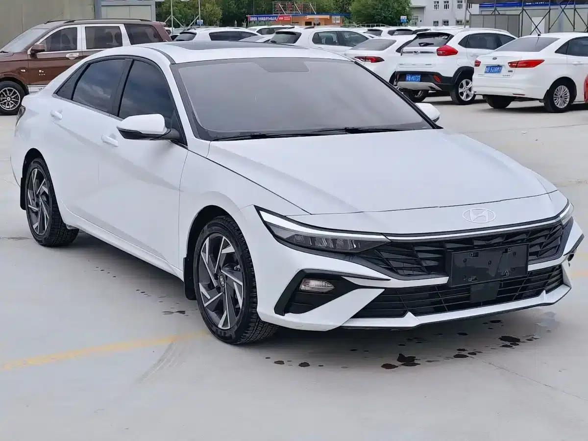 Hyundai Elantra 2023 1.5L CVT GLX Elite Edition — миниатюра 2