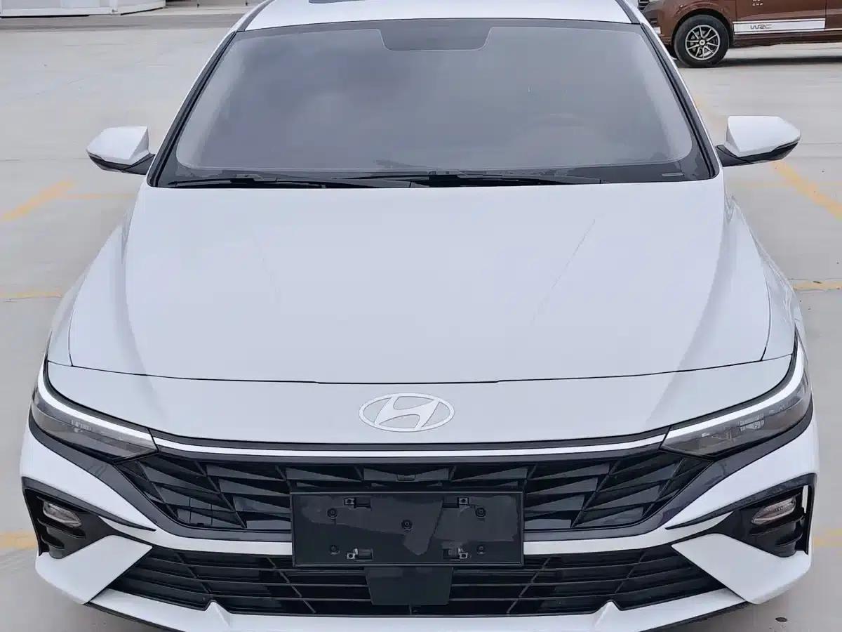 Hyundai Elantra 2023 1.5L CVT GLX Elite Edition — миниатюра 3