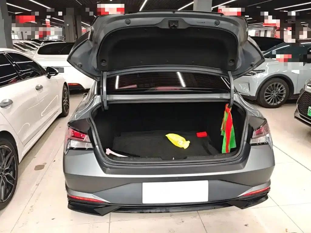 Hyundai Elantra 2022 1.5L CVT 20th Anniversary Edition — миниатюра 19