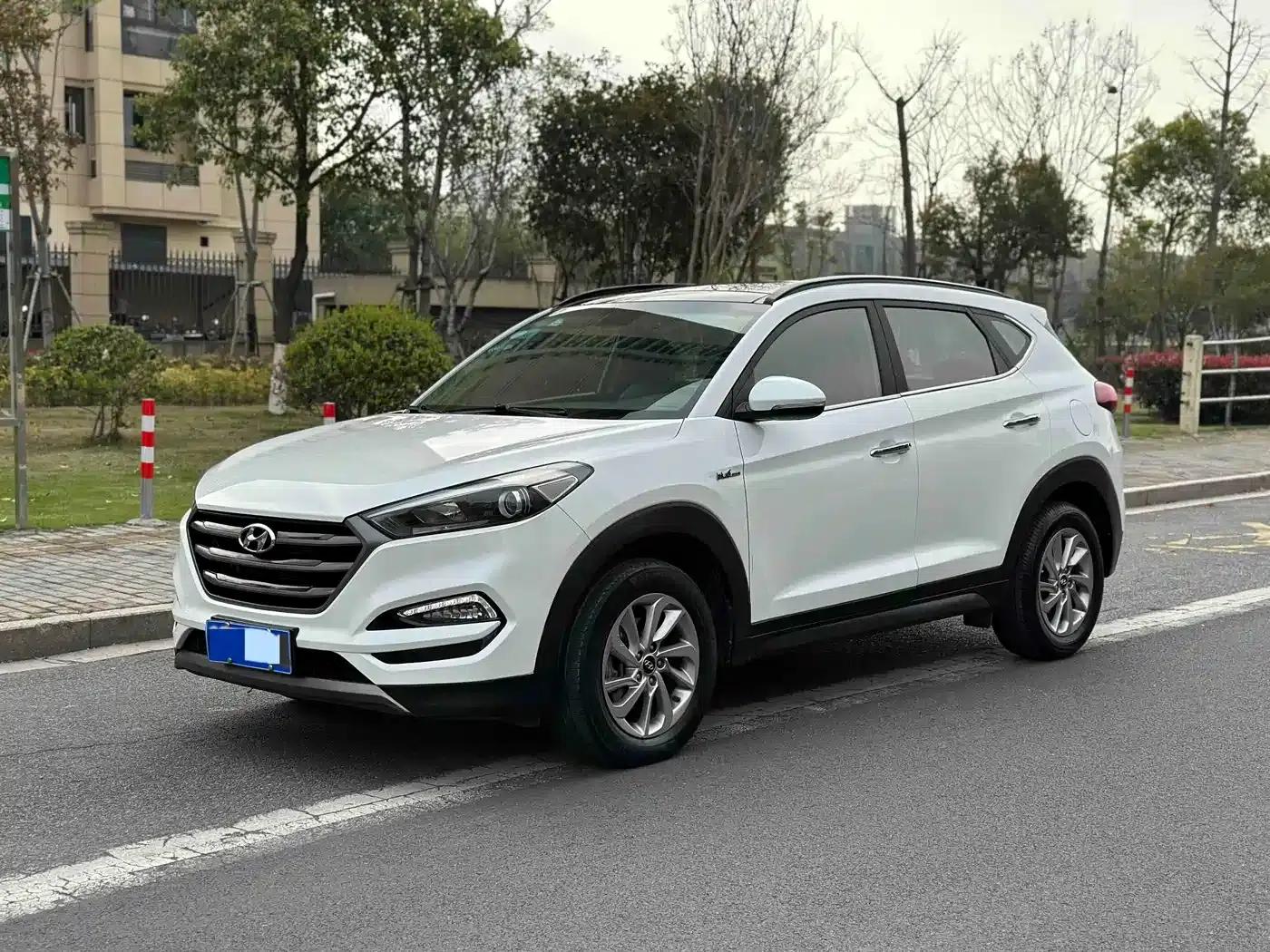 Tucson 2015 1.6T Dual-Clutch Two-Wheel Drive Intelligent Model — миниатюра 1