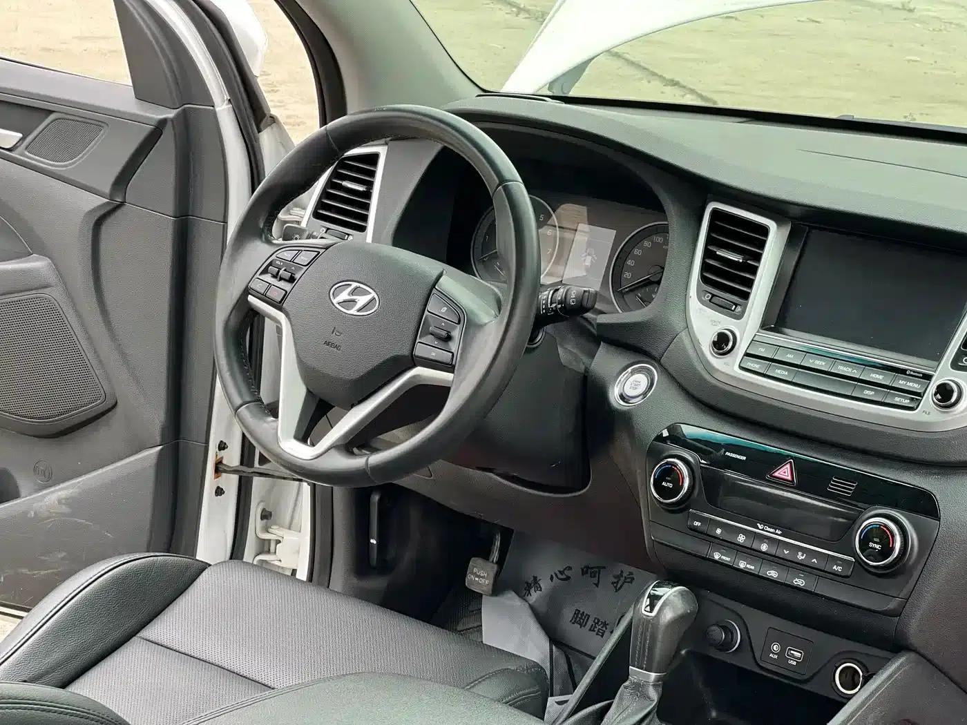 Tucson 2015 1.6T Dual-Clutch Two-Wheel Drive Intelligent Model — миниатюра 5