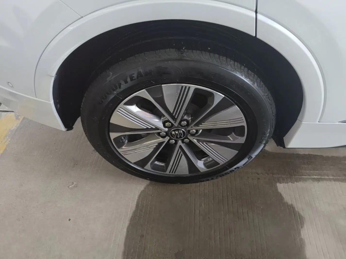 Buick E5 2025 Model 620KM Prestige Edition — миниатюра 11