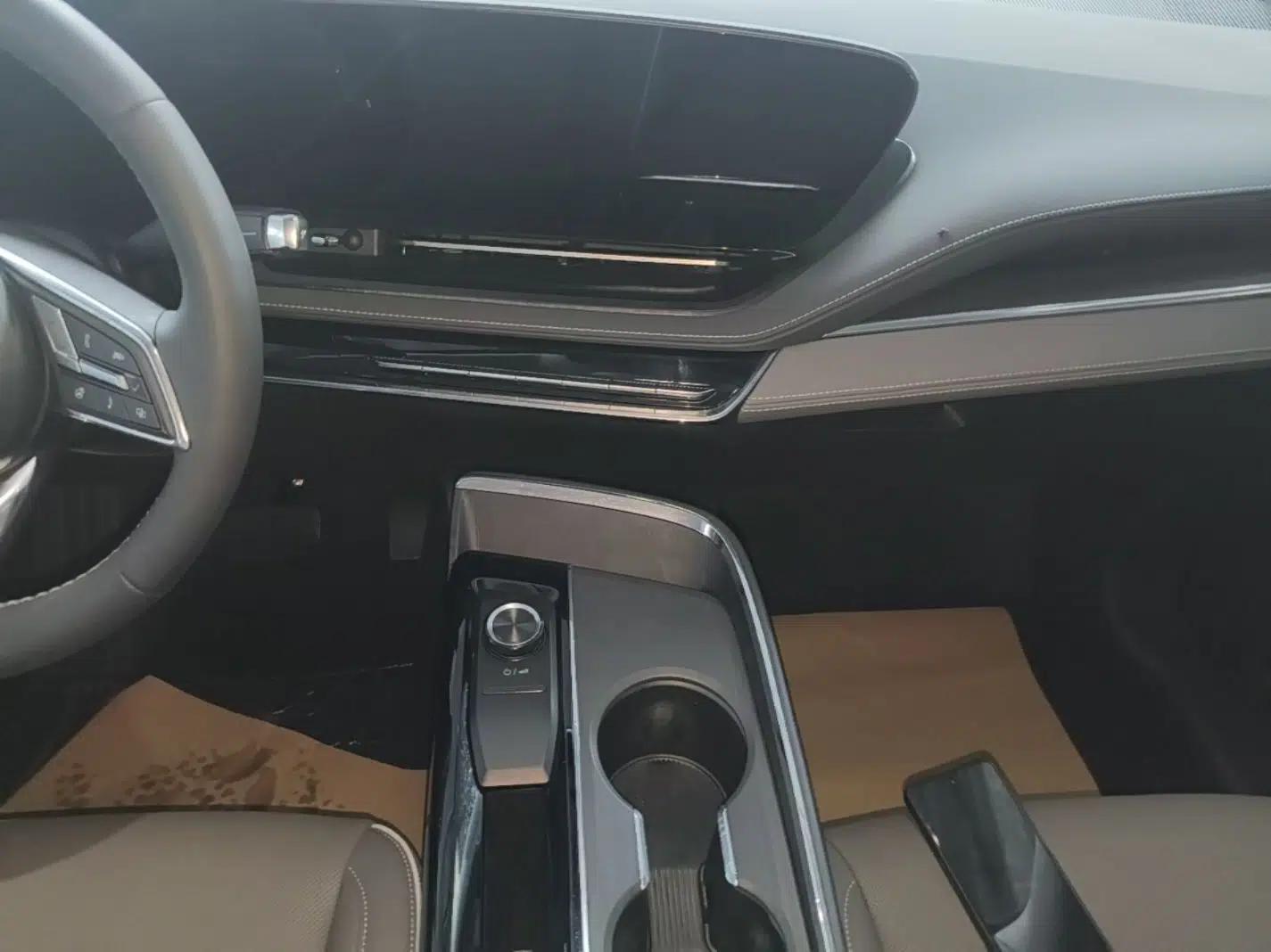 Buick E5 2025 Model 620KM Prestige Edition — миниатюра 15
