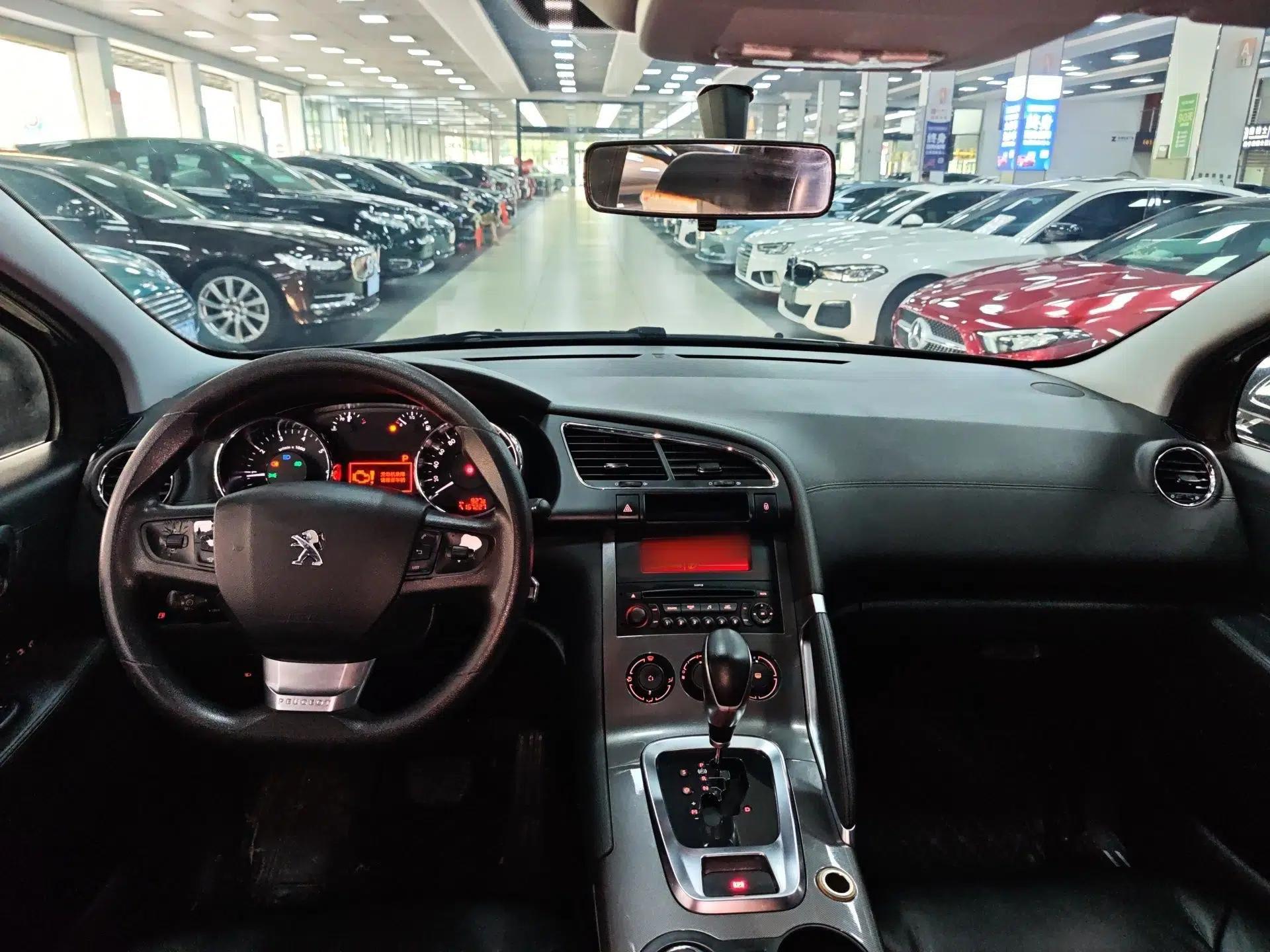 Peugeot 3008 2016 1.6THP Automatic Classic Edition — миниатюра 17