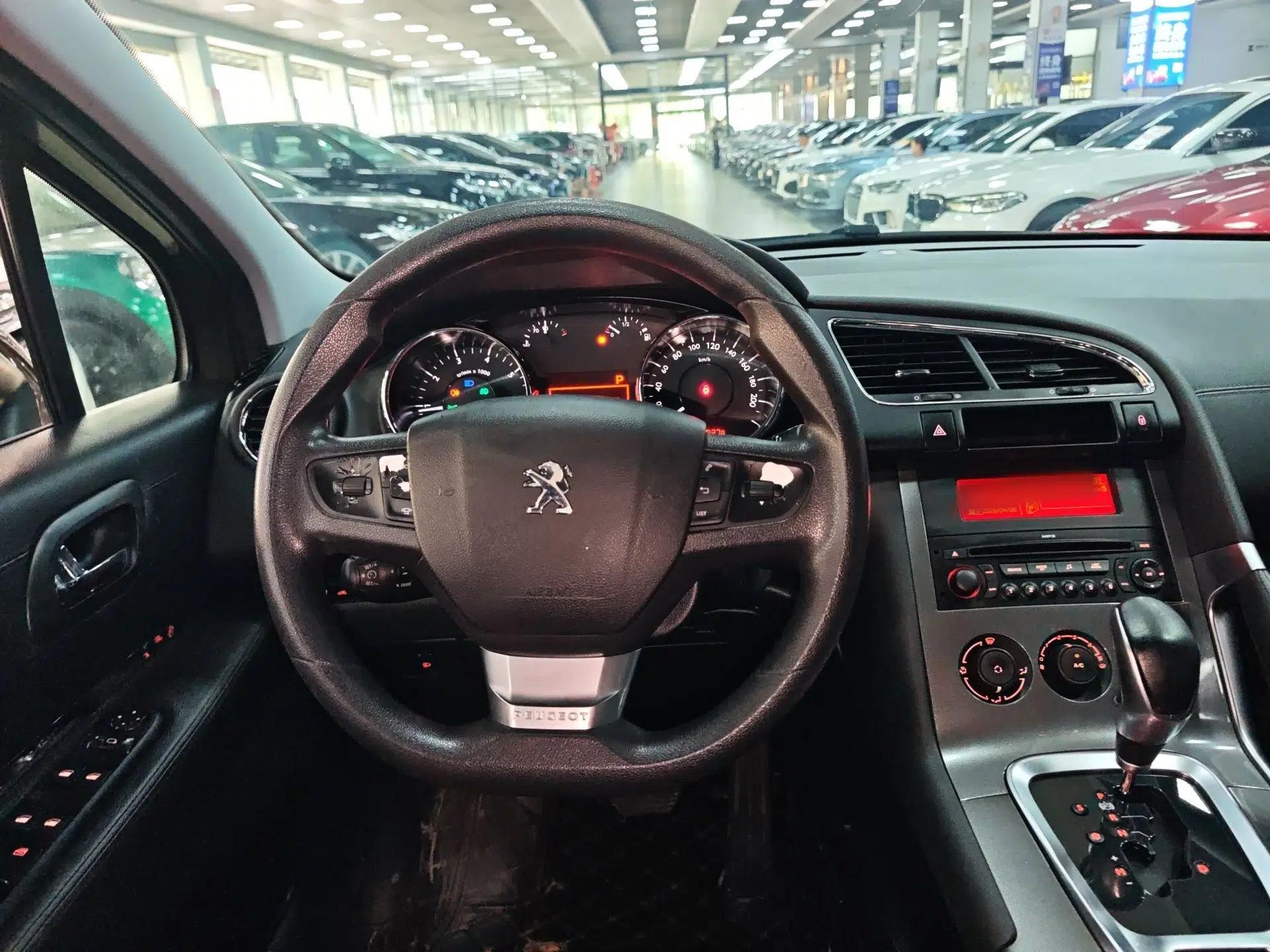 Peugeot 3008 2016 1.6THP Automatic Classic Edition — миниатюра 18