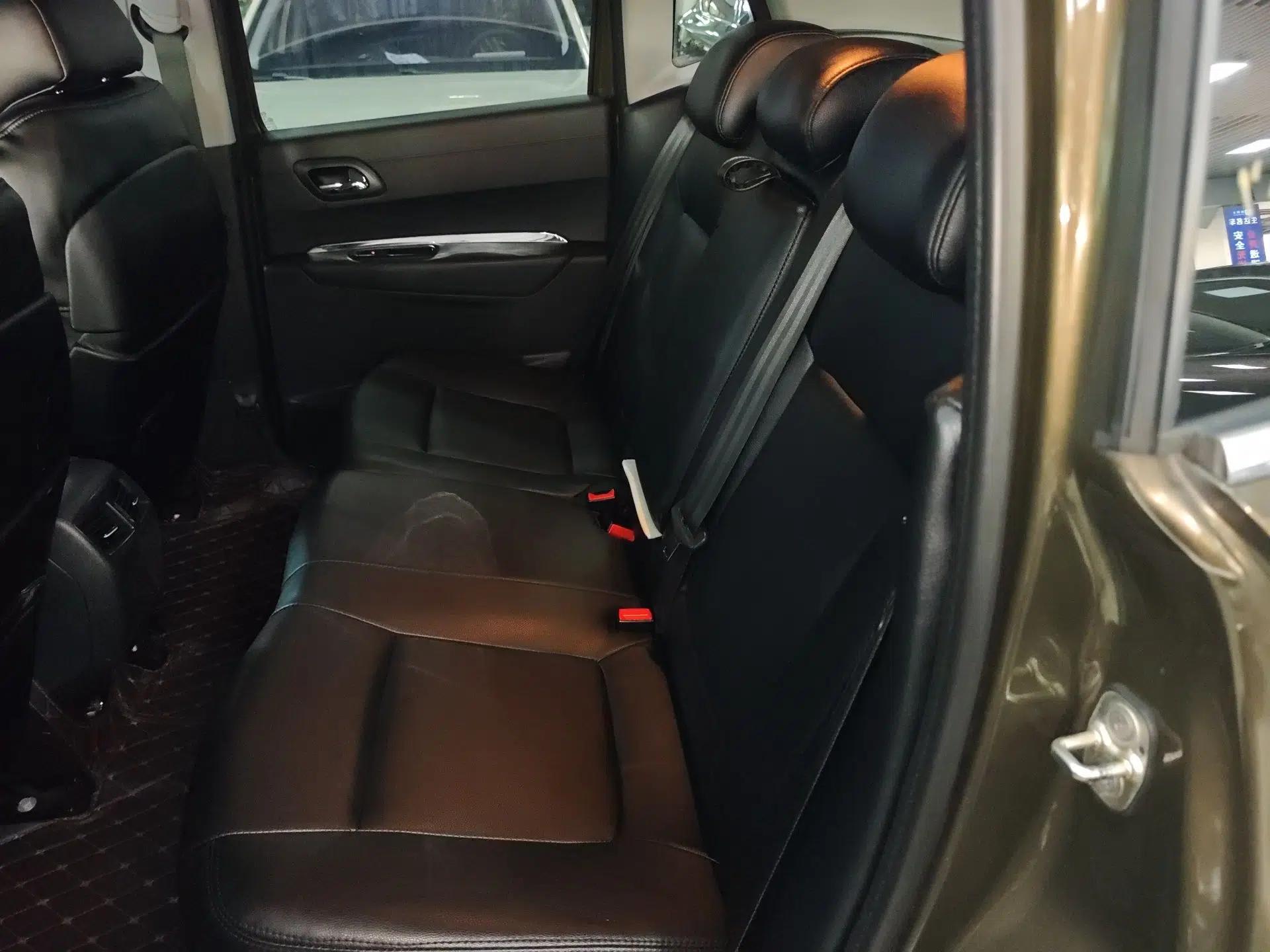Peugeot 3008 2016 1.6THP Automatic Classic Edition — миниатюра 25