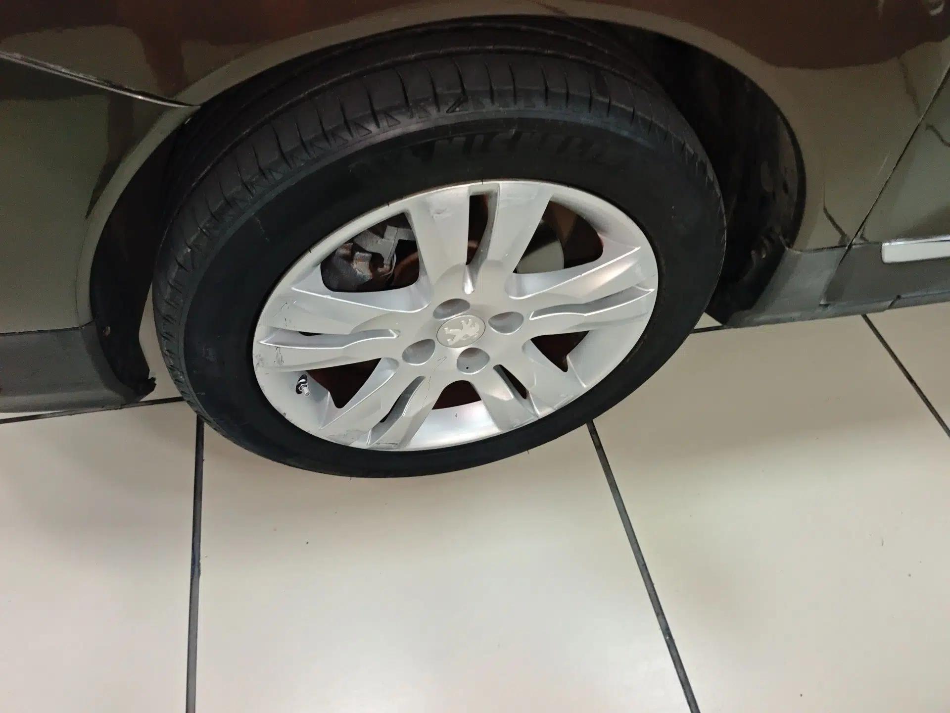 Peugeot 3008 2016 1.6THP Automatic Classic Edition — миниатюра 10