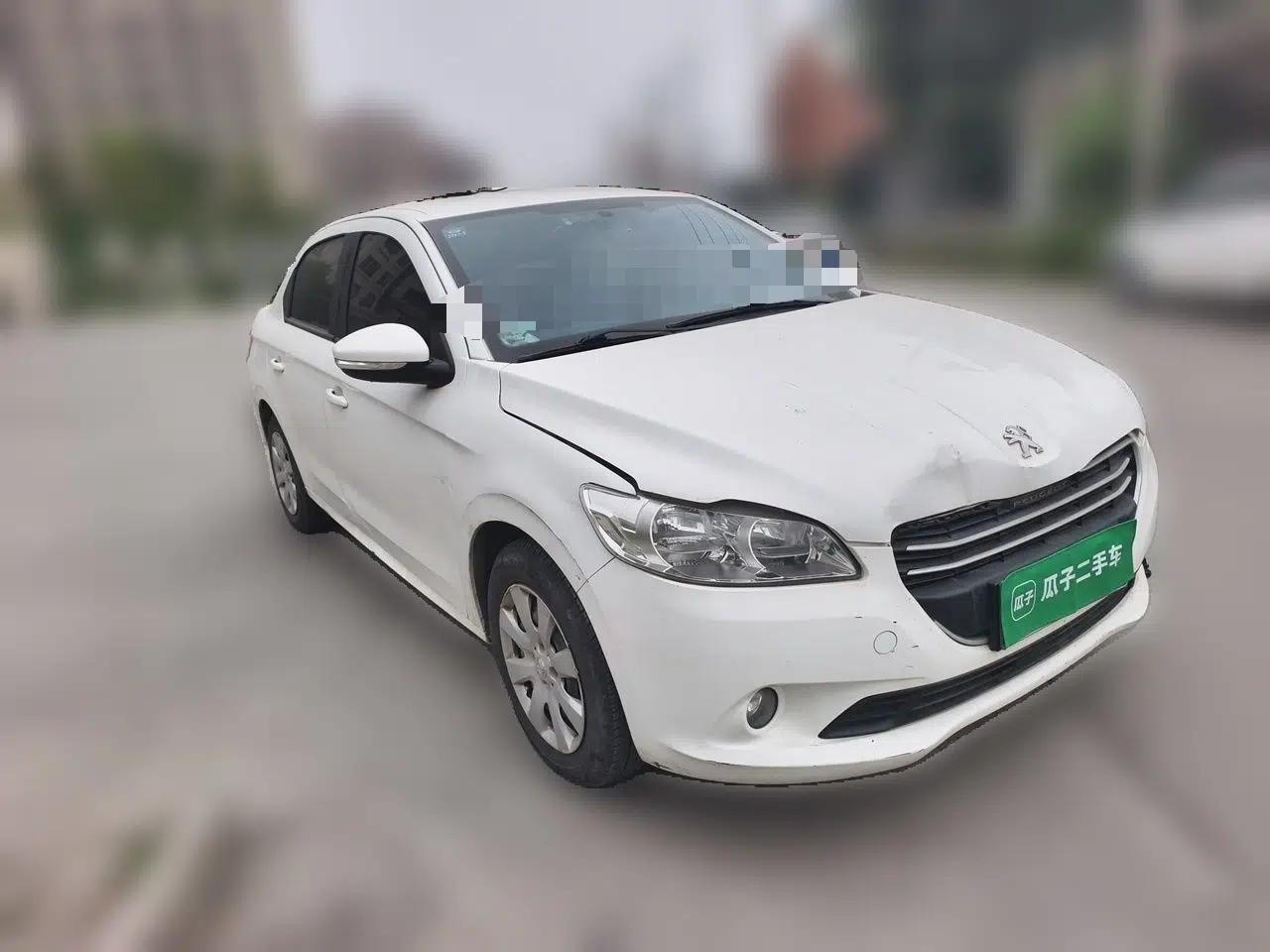 Peugeot 301 2016 1.6L Manual Comfort Edition — миниатюра 3