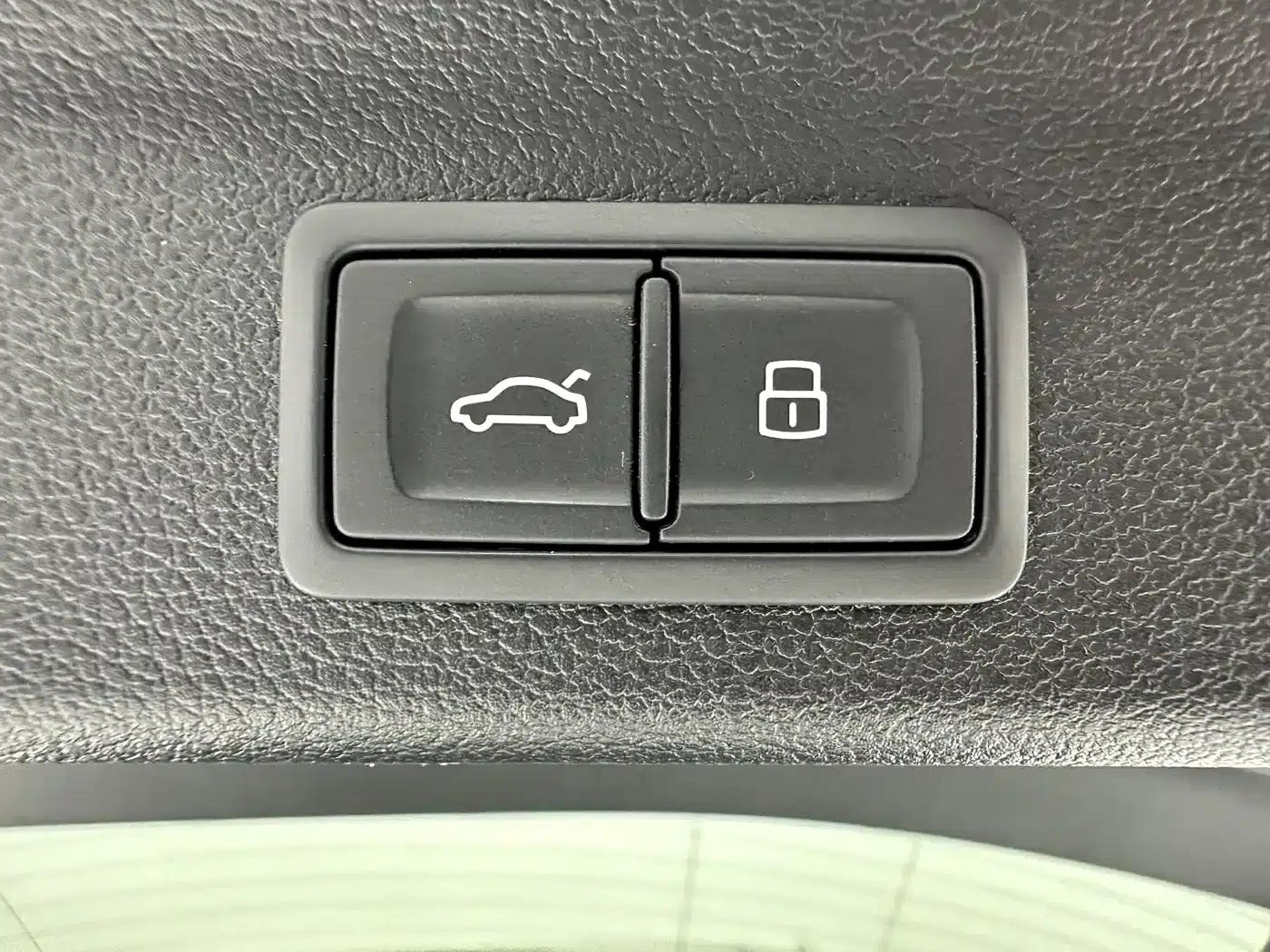 Audi Q3 2023 35 TFSI Fashion Dynamic (1.4T) — миниатюра 17