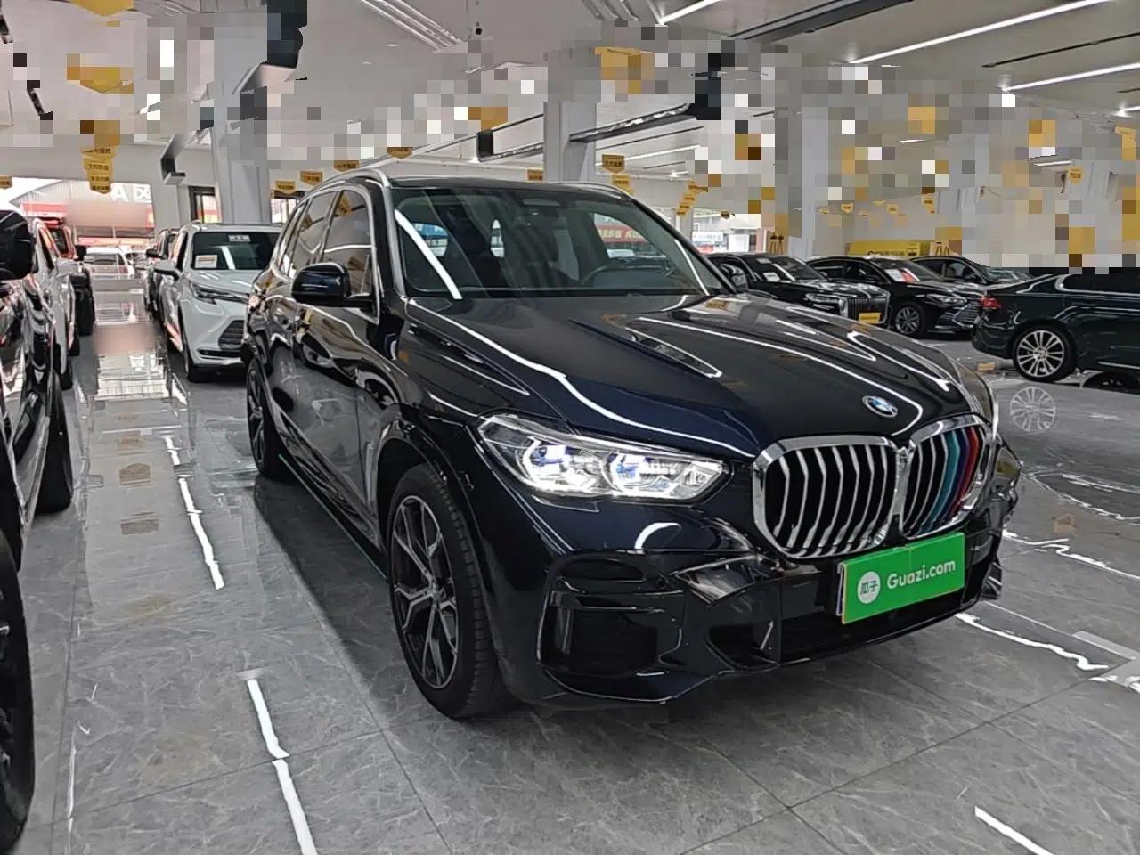BMW X5 2021 Restyled xDrive40i Luxury Version M Sport Package — миниатюра 3