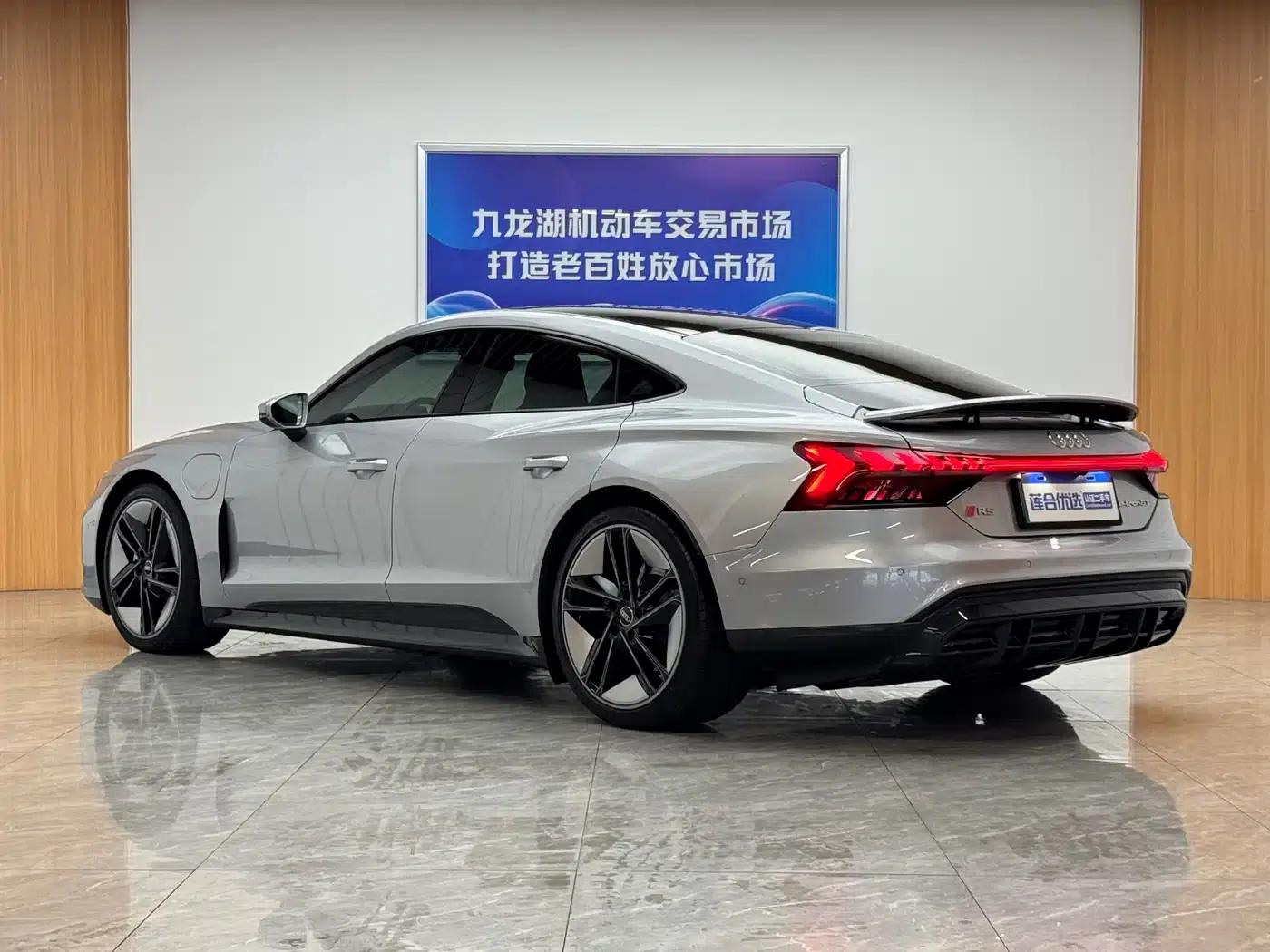 Audi e-tron GT 2023 Base Model — миниатюра 7