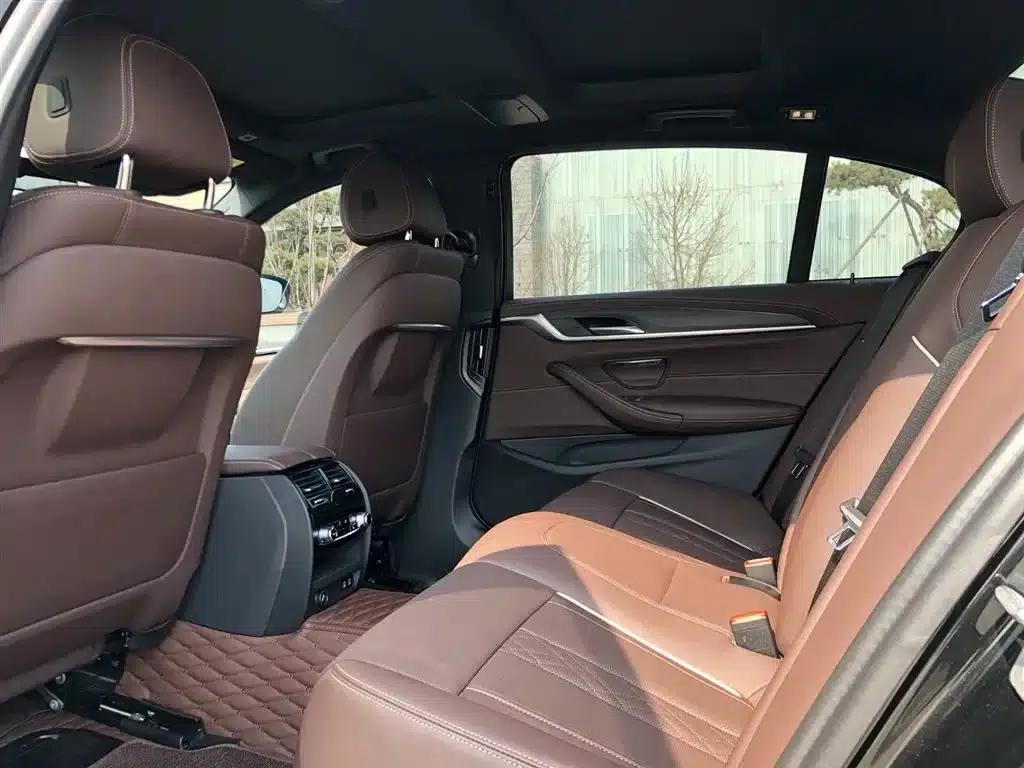 BMW 5 Series PHEV 2022 535Le M Sport Package — миниатюра 12