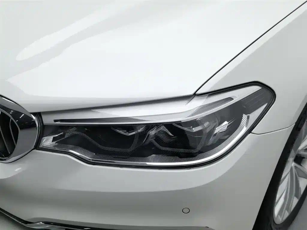BMW 5 Series PHEV 2020 Mileage Upgrade Edition 530Le Luxury Package — миниатюра 7