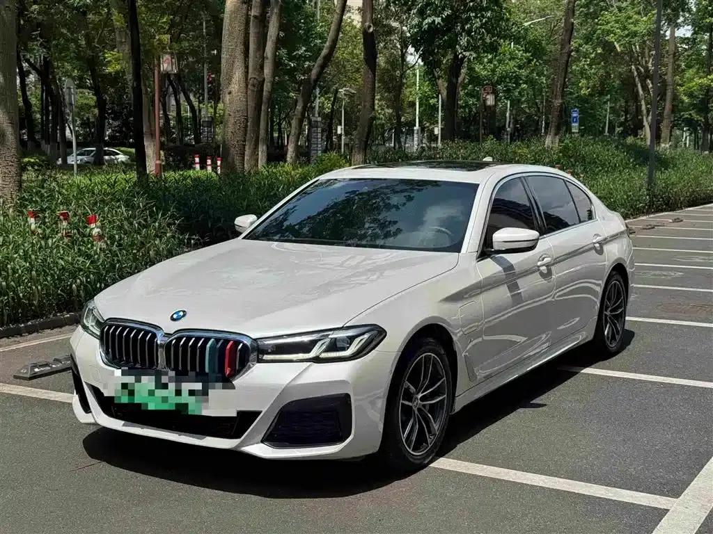 BMW 5 Series PHEV 2021 535Le M Sport Package — миниатюра 1