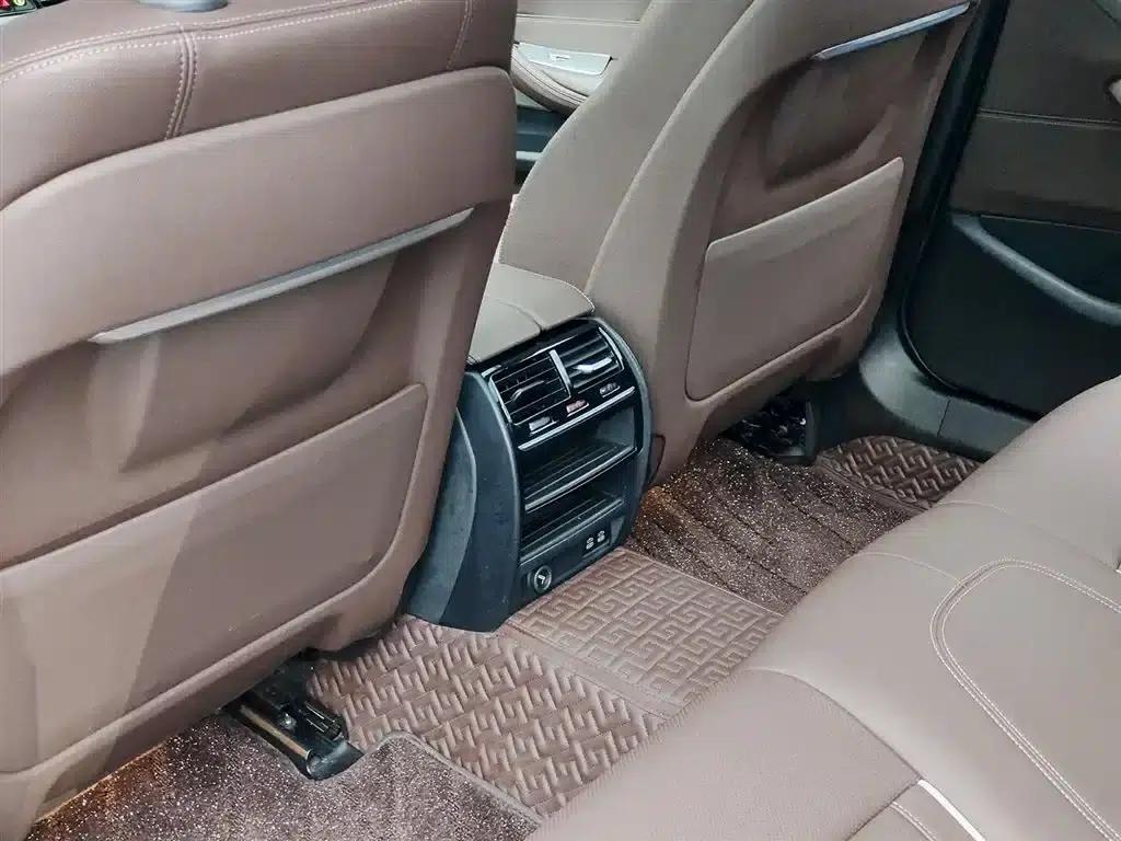BMW 5 Series PHEV 2021 535Le Luxury Package — миниатюра 9