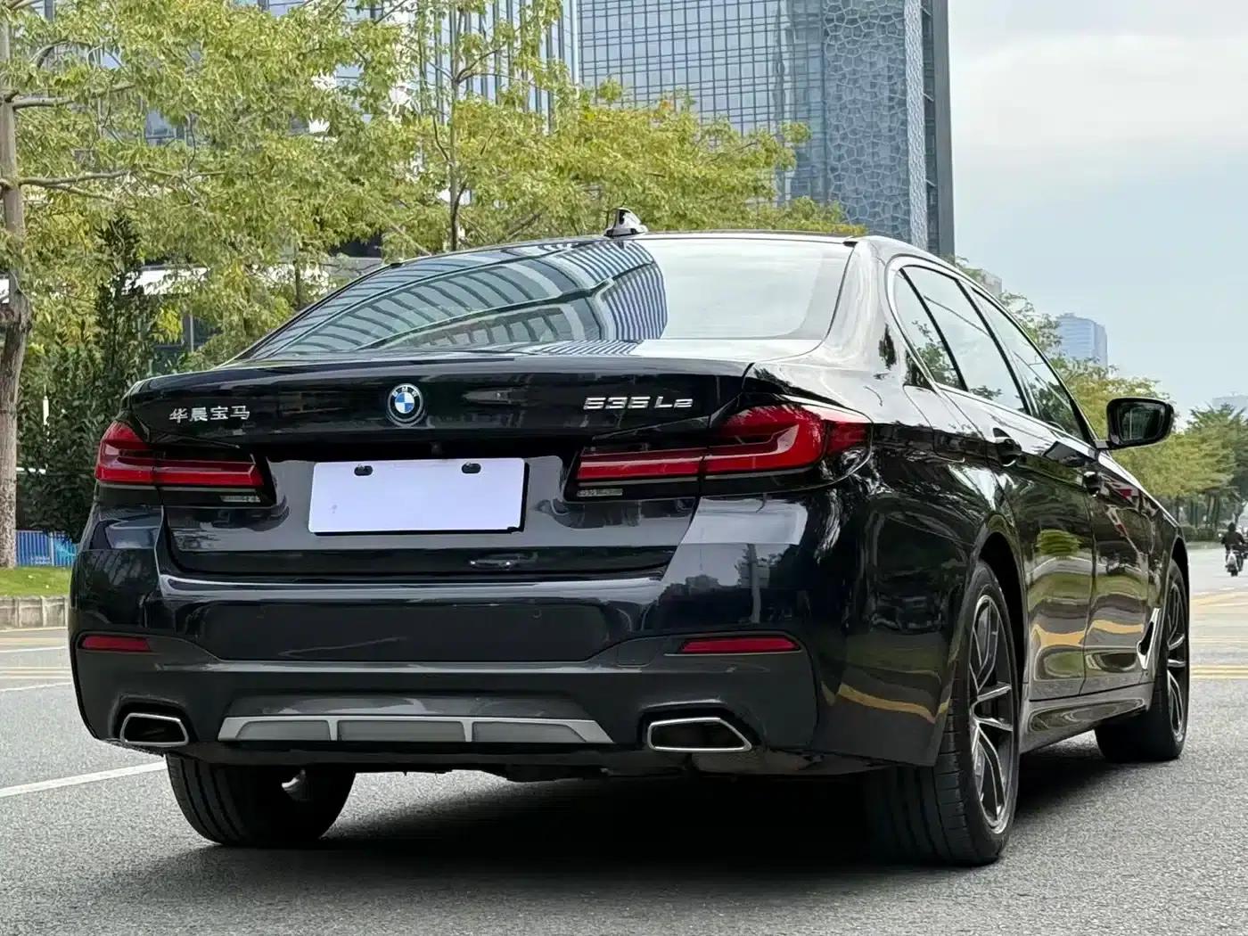 BMW 5 Series PHEV 2022 Facelift 535Le M Sport Package — миниатюра 18