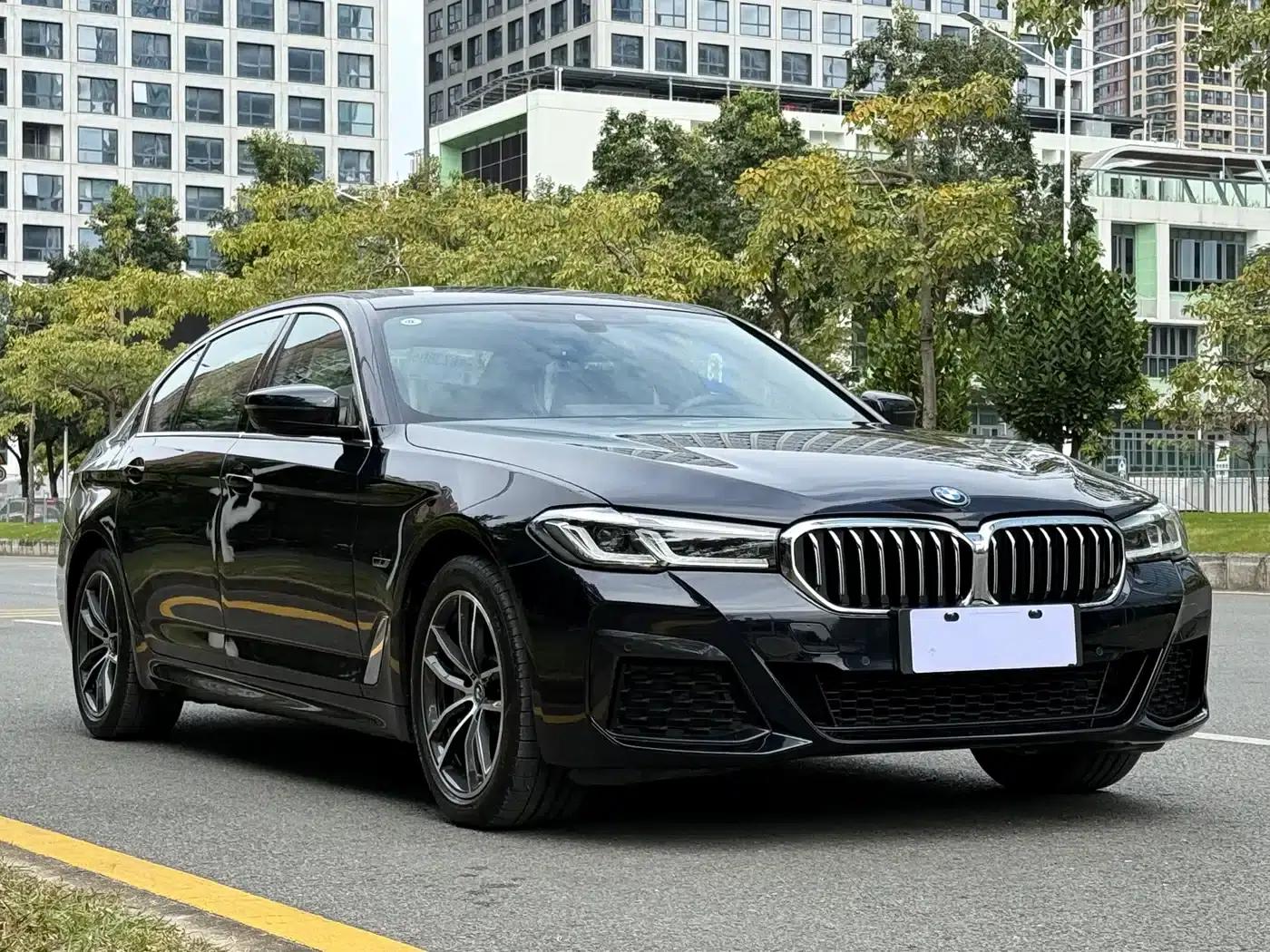 BMW 5 Series PHEV 2022 Facelift 535Le M Sport Package — миниатюра 3
