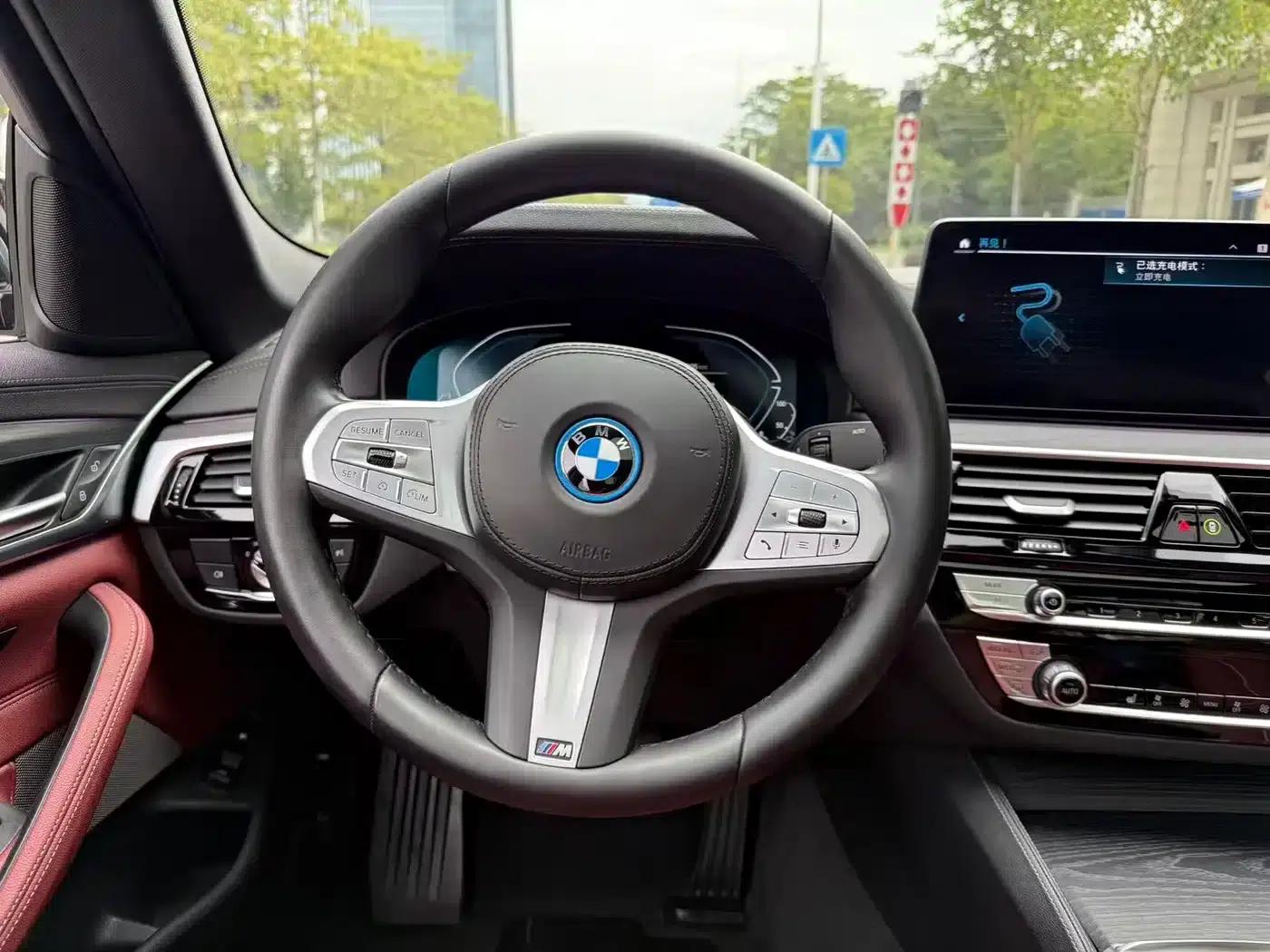 BMW 5 Series PHEV 2022 Facelift 535Le M Sport Package — миниатюра 8