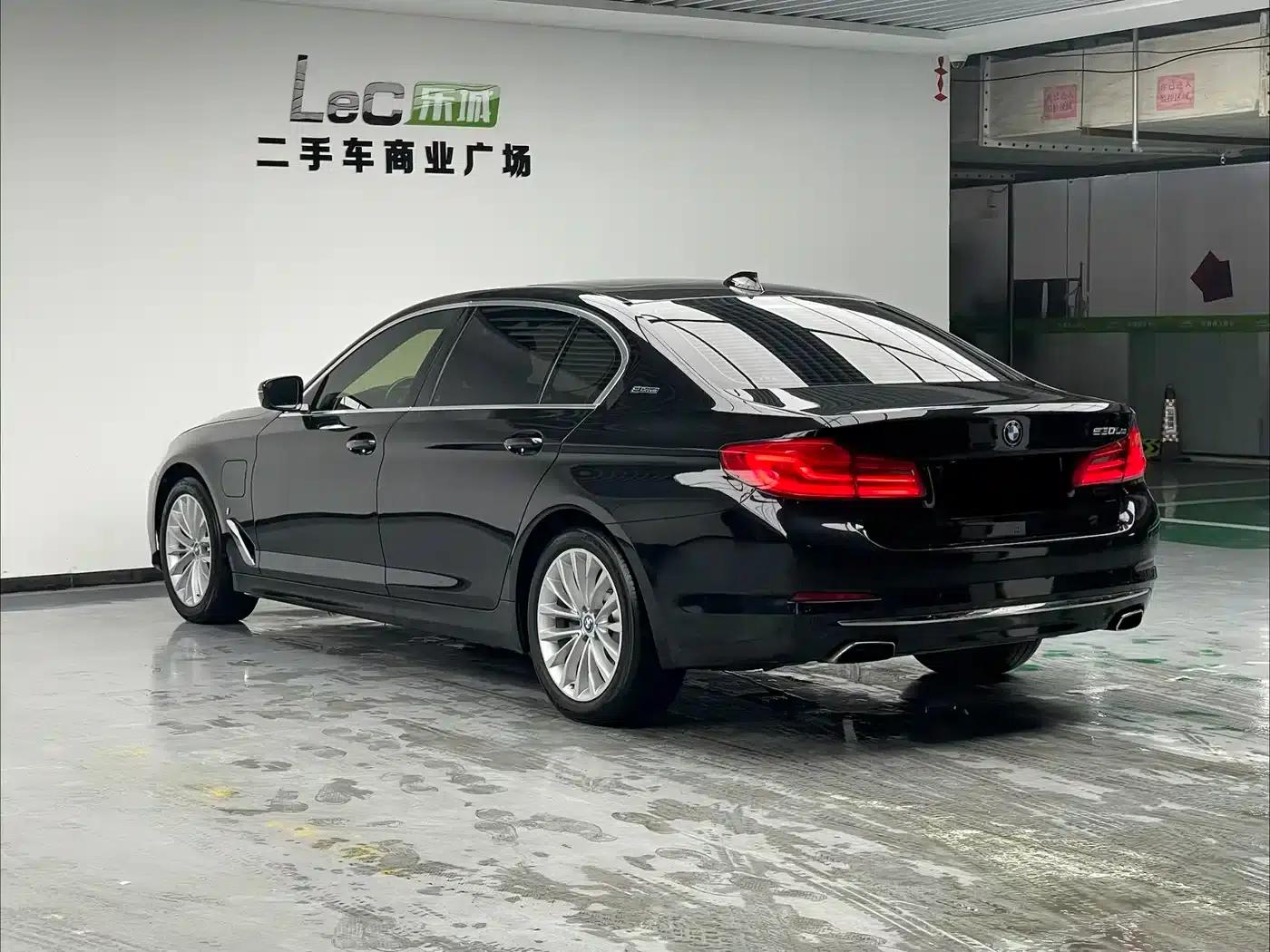 BMW 5 Series PHEV 2019 530Le Pioneer Edition — миниатюра 6