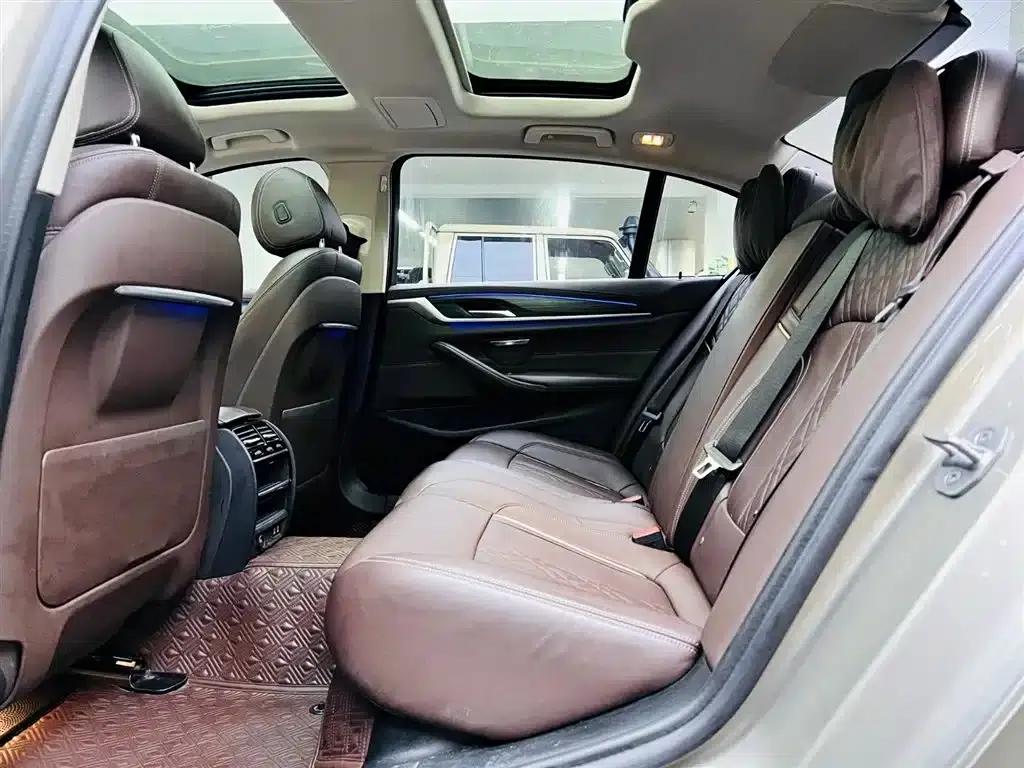 BMW 5 Series PHEV 2020 Mileage Upgrade Edition 530Le Luxury Package — миниатюра 15
