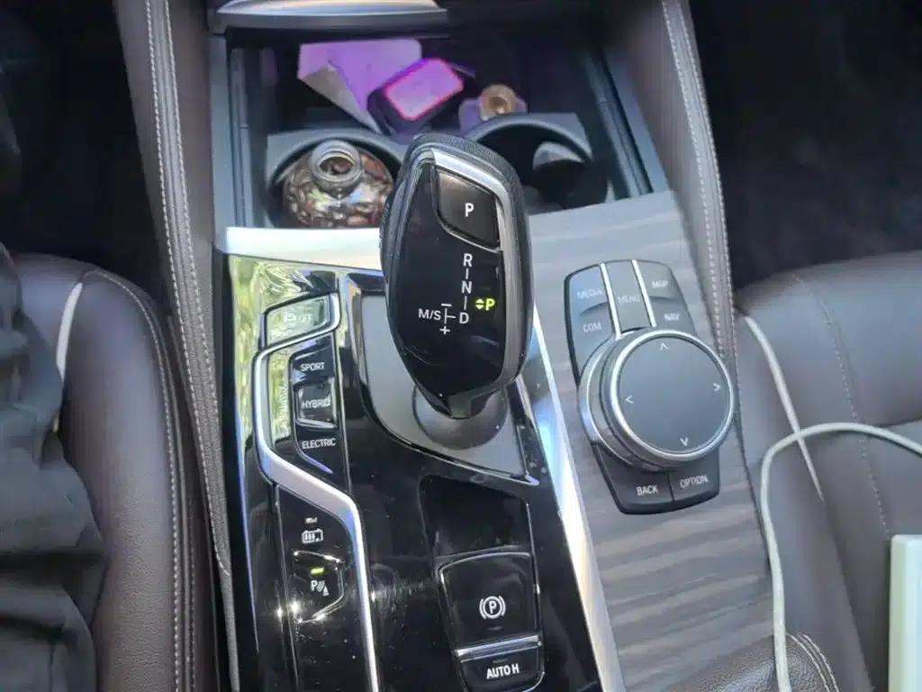 BMW 5 Series PHEV 2022 535Le Luxury Package — миниатюра 10