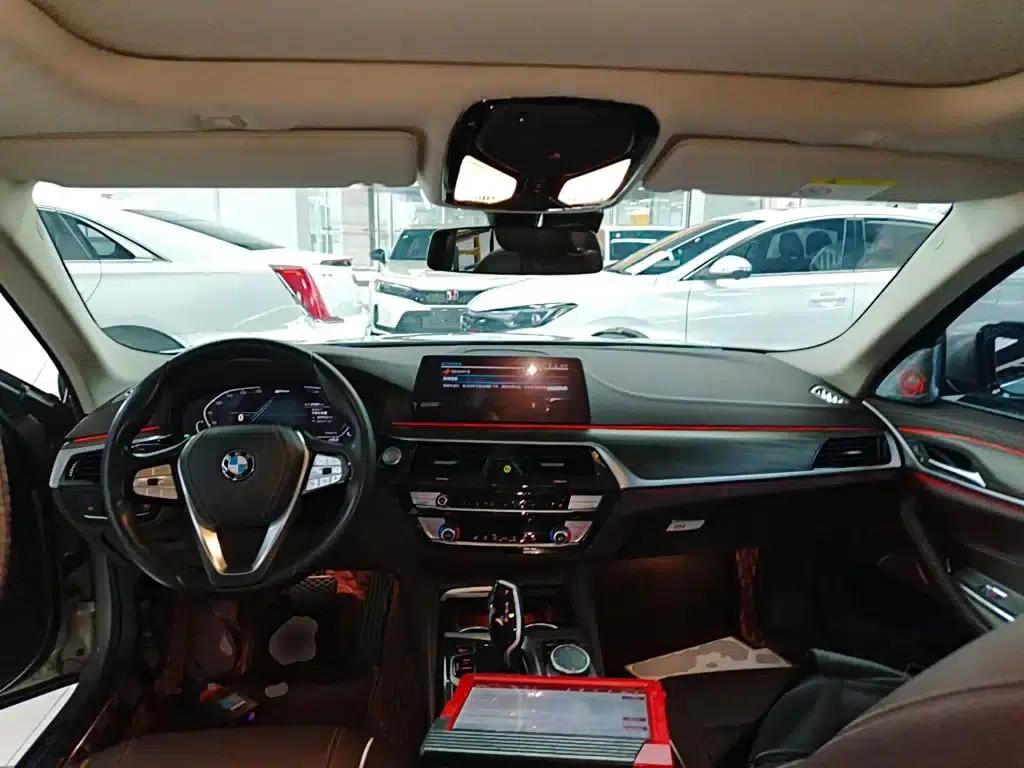 BMW 5 Series PHEV 2020 Mileage Upgrade Edition 530Le Luxury Package — миниатюра 6