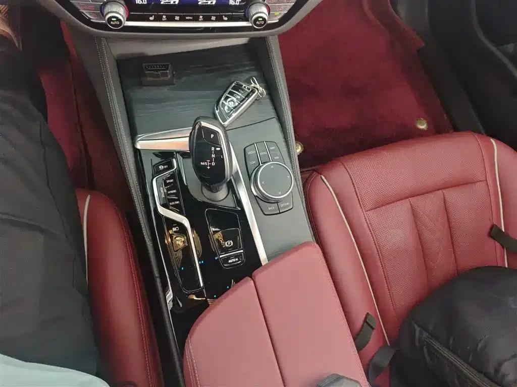 BMW 5 Series PHEV 2021 535Le Pioneer Edition M Sport Package — миниатюра 14